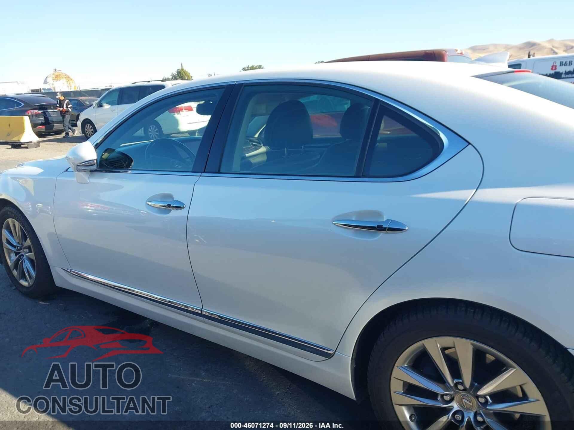 LEXUS LS 460 2015 - JTHBL5EF5F5134572