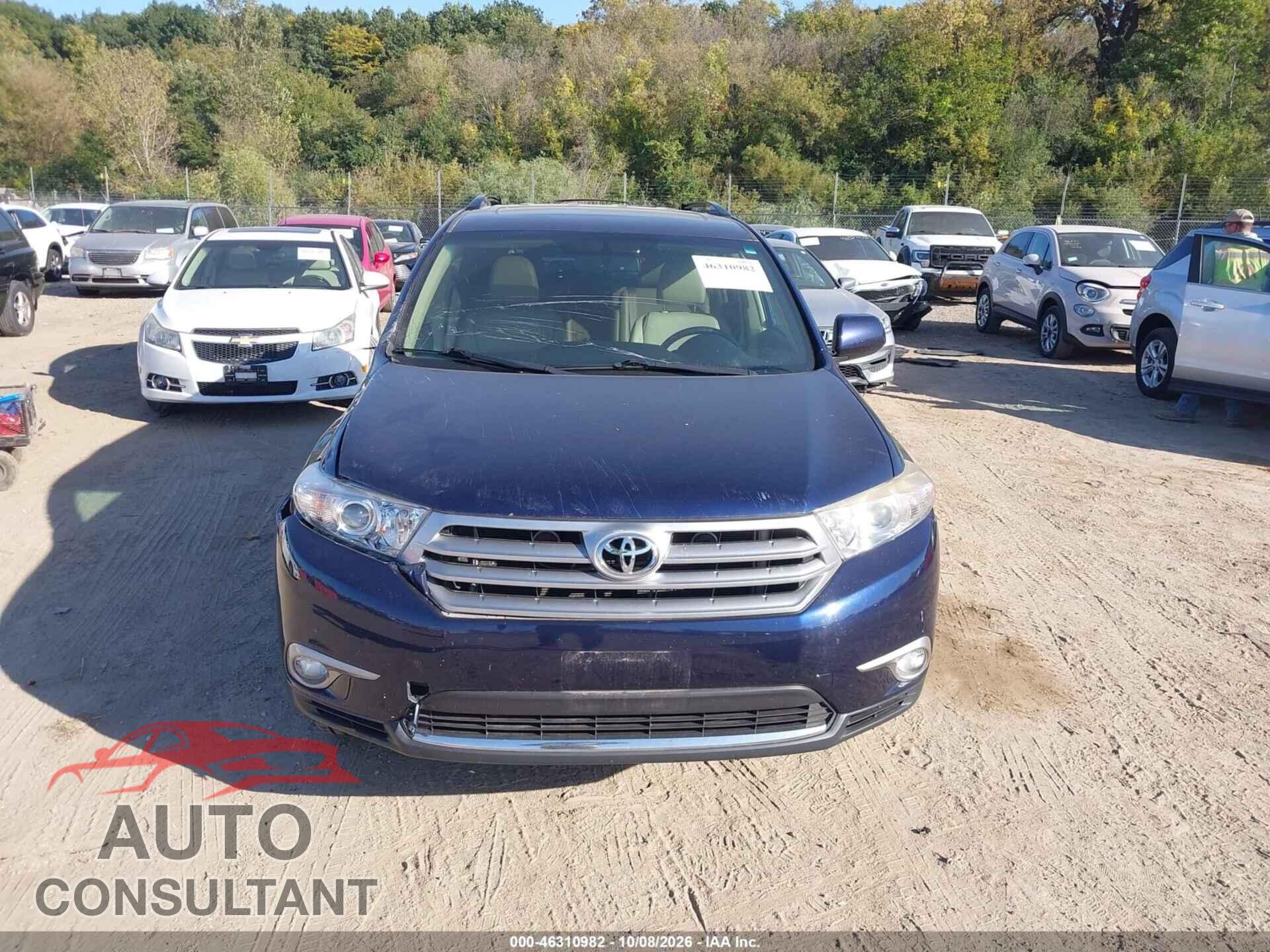 TOYOTA HIGHLANDER 2013 - 5TDBK3EH8DS253735