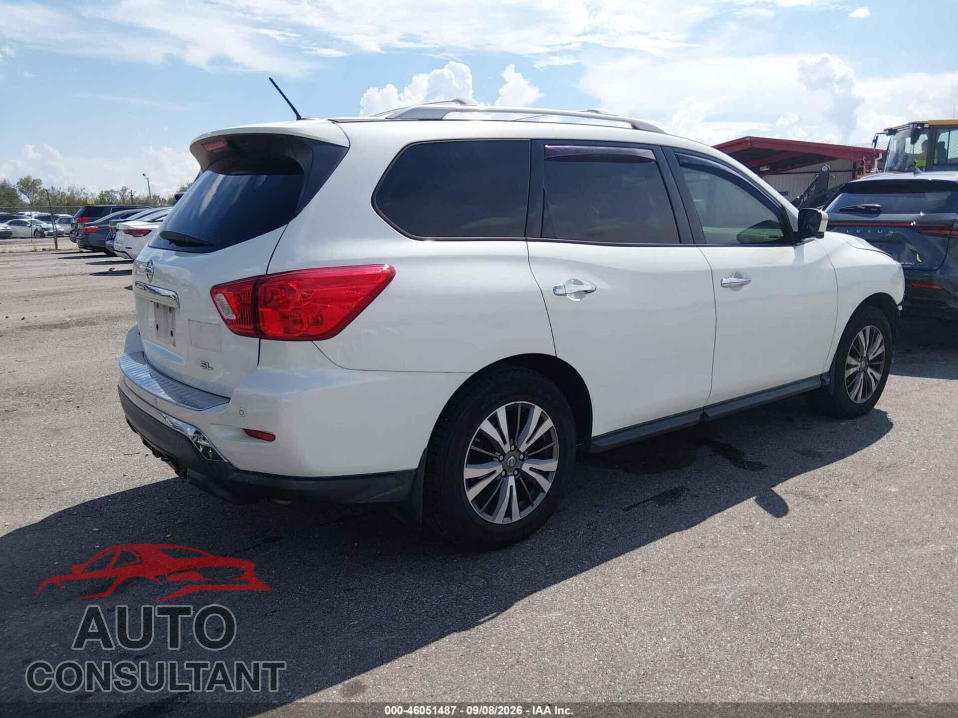NISSAN PATHFINDER 2017 - 5N1DR2MN2HC698271