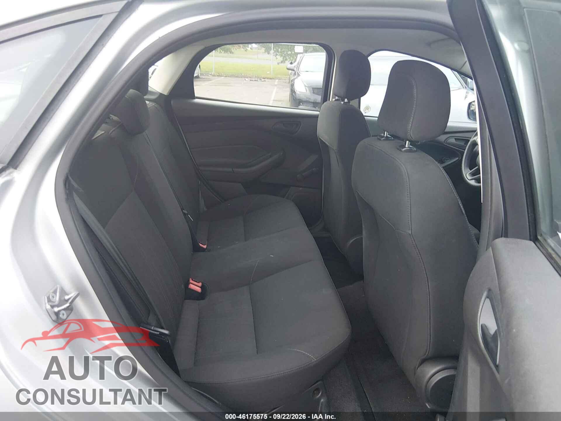 FORD FOCUS 2016 - 1FADP3E2XGL248232