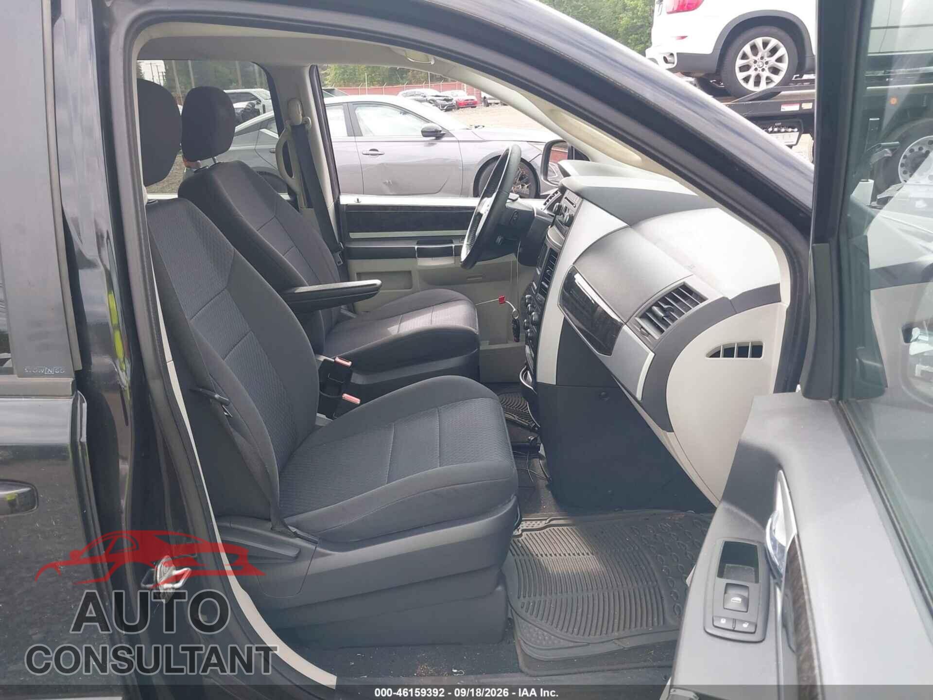 DODGE GRAND CARAVAN 2010 - 2D4RN5D17AR203082