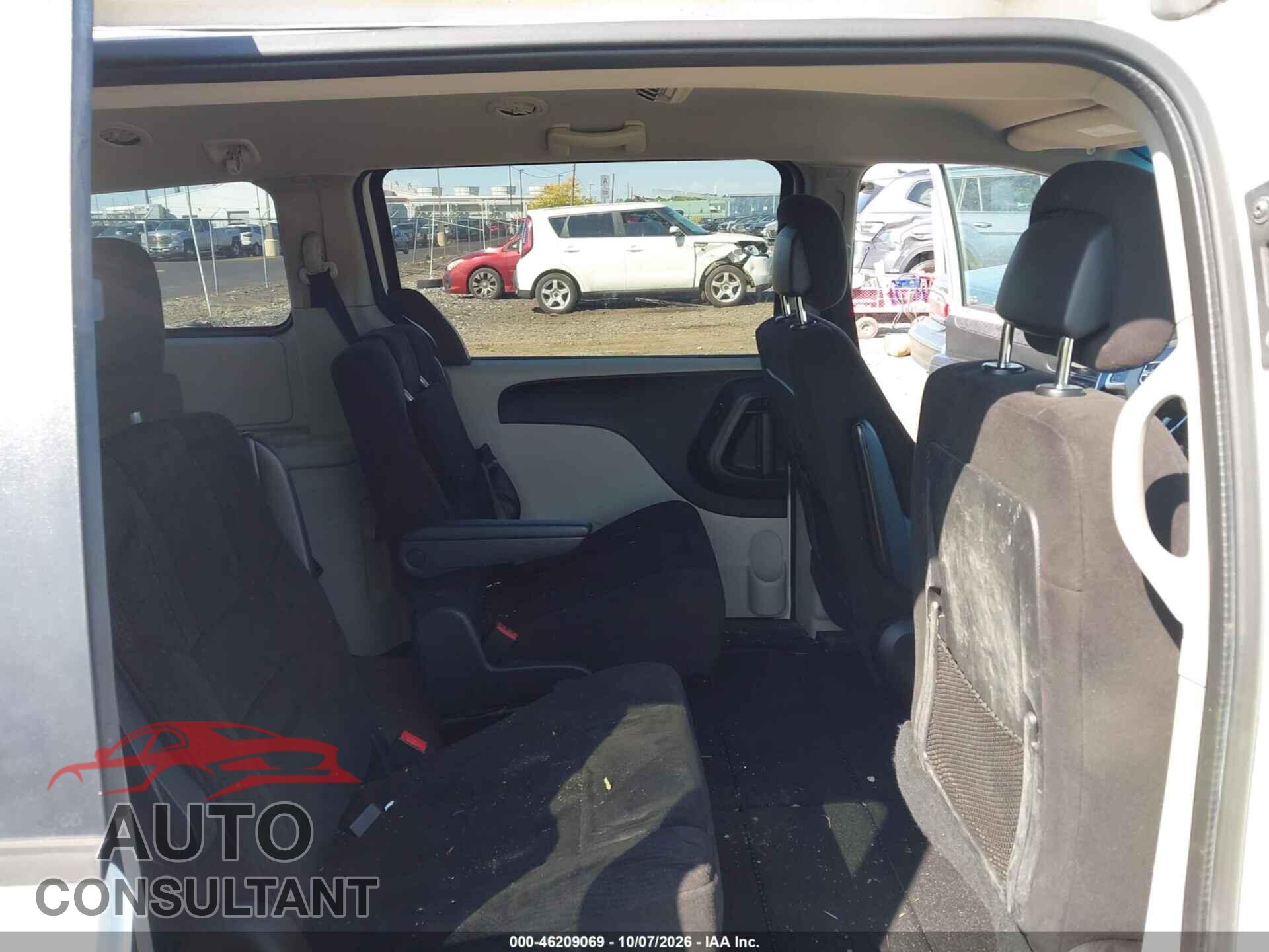 DODGE GRAND CARAVAN 2011 - 2D4RN4DG0BR647713