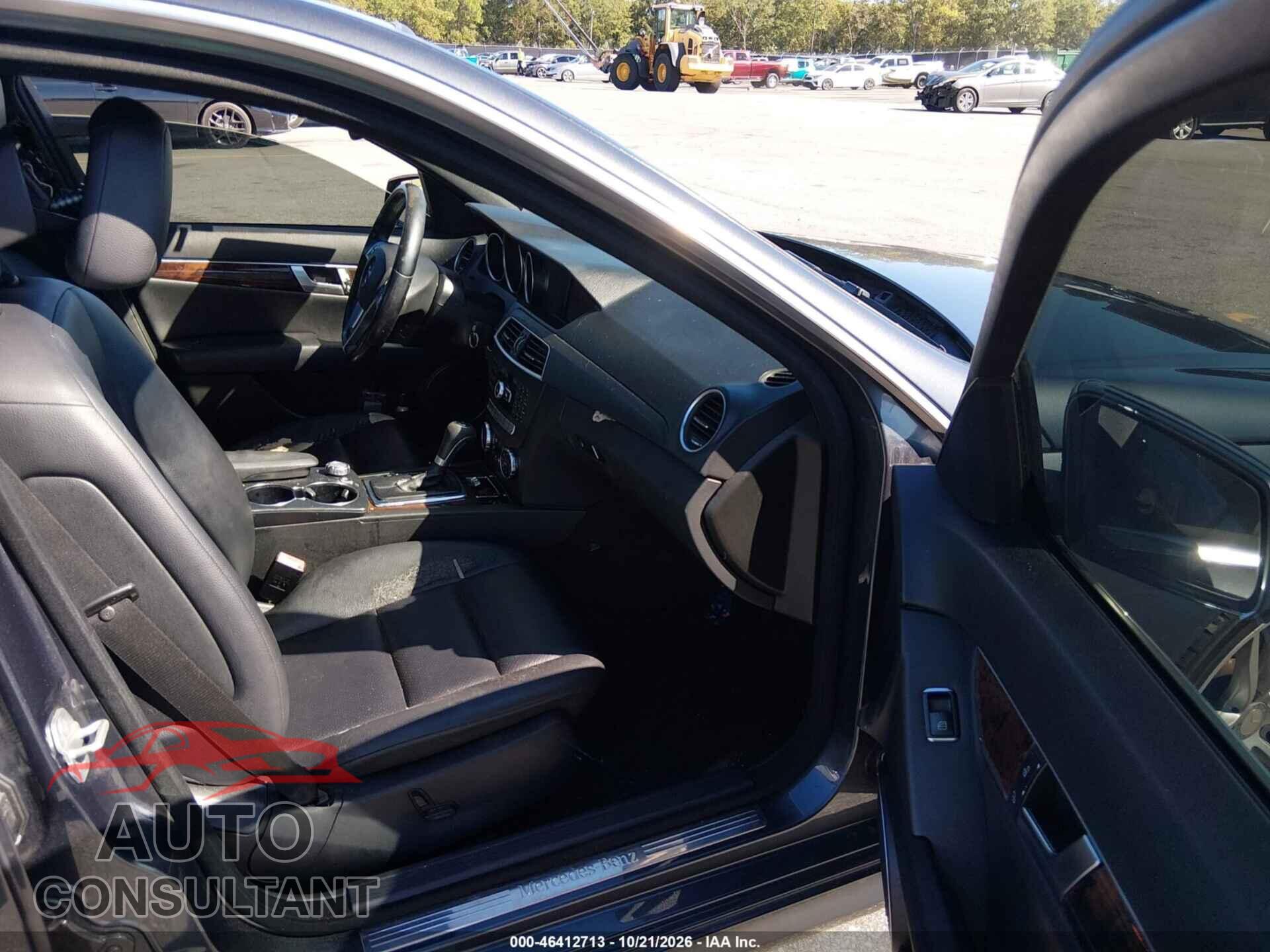 MERCEDES-BENZ C 2013 - WDDGF4HB0DA863834
