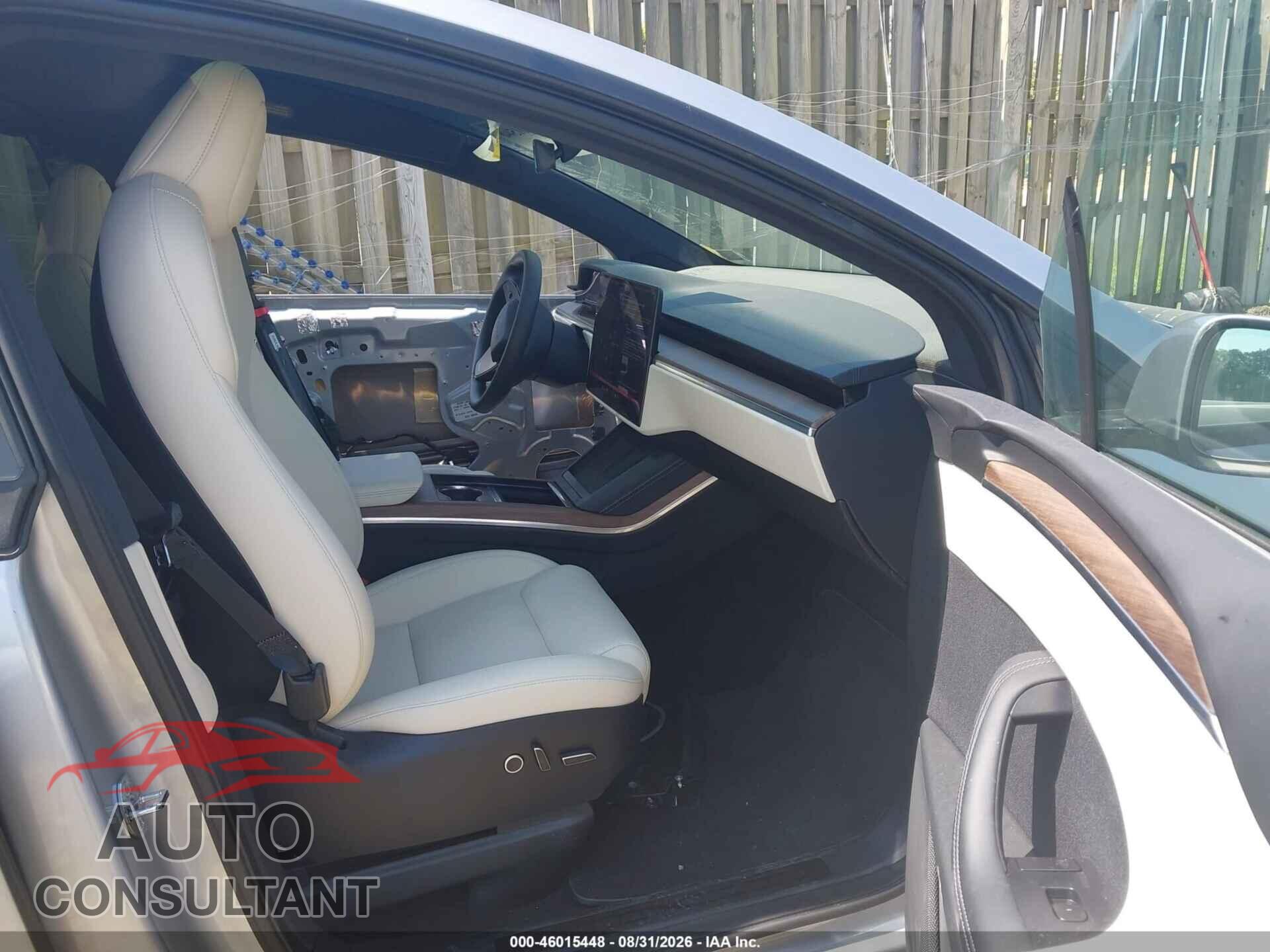 TESLA MODEL X 2025 - 7SAXCDE55SF462644