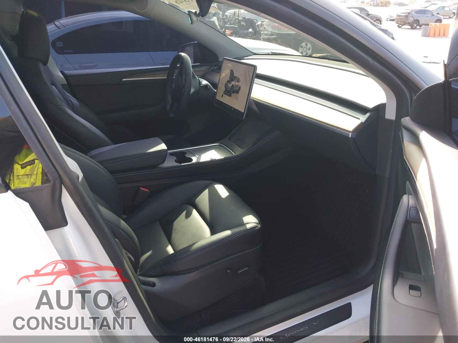 TESLA MODEL Y 2024 - 7SAYGDED8RF092025