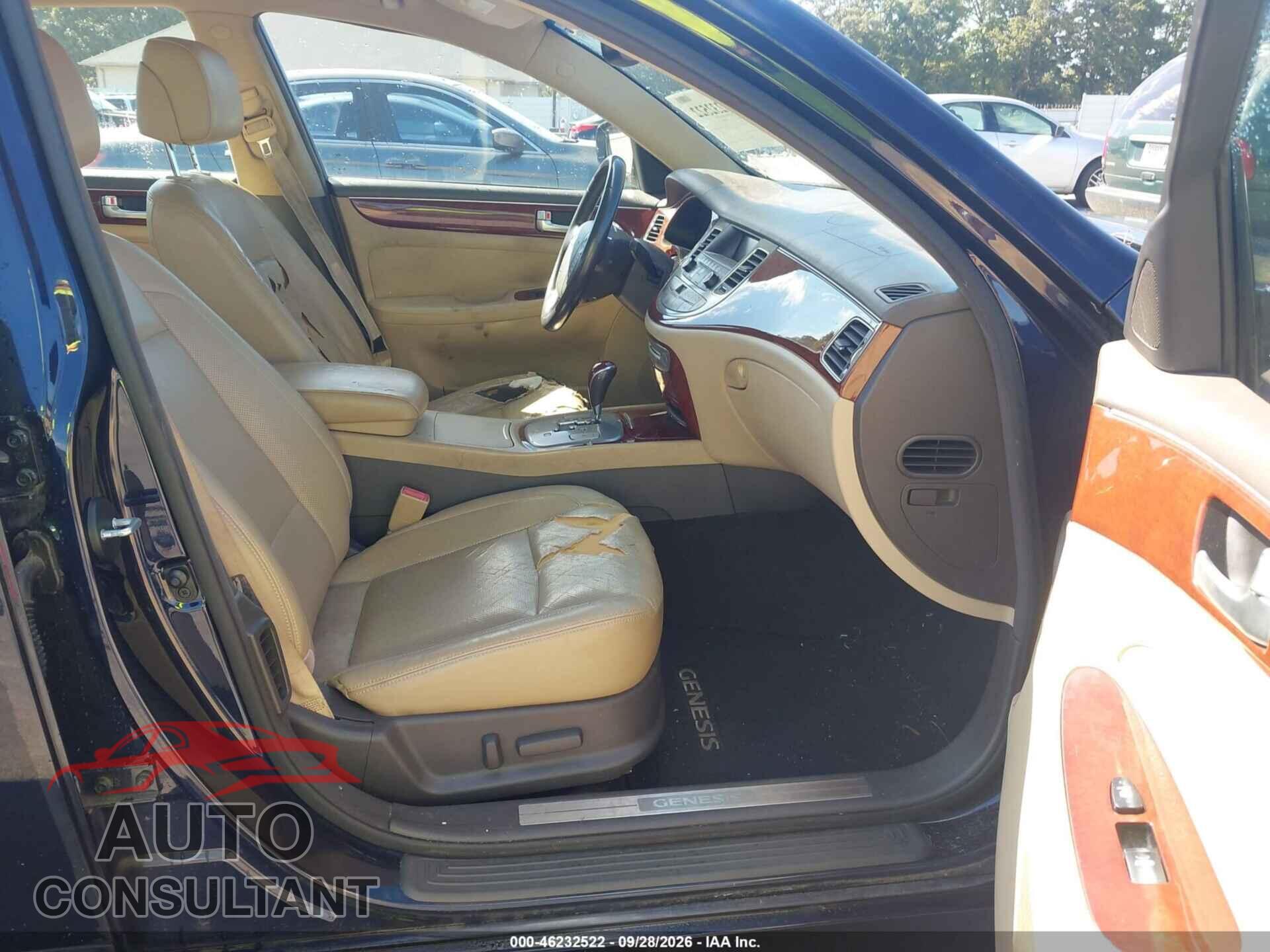 HYUNDAI GENESIS 2012 - KMHGC4DD5CU158272