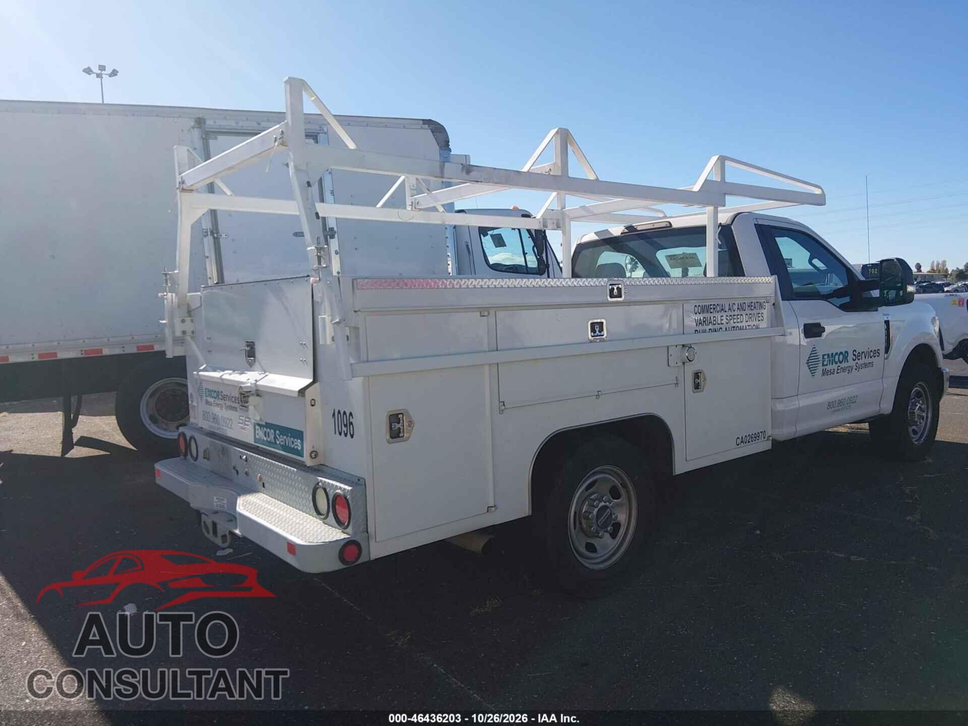 FORD F-350 CHASSIS 2019 - 1FDRF3E68KED73261