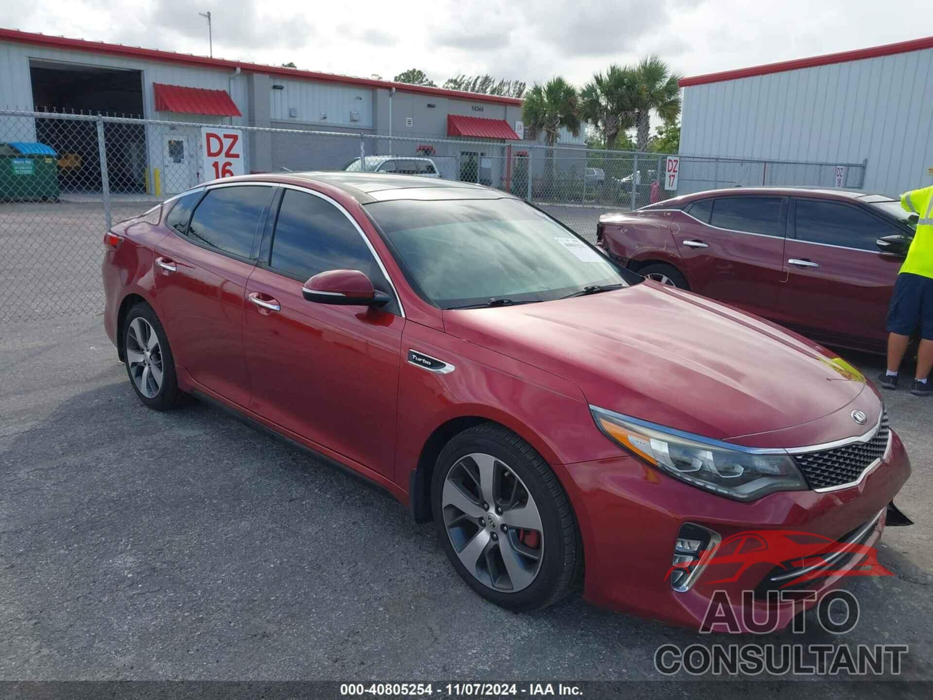 KIA OPTIMA 2018 - 5XXGW4L25JG189357