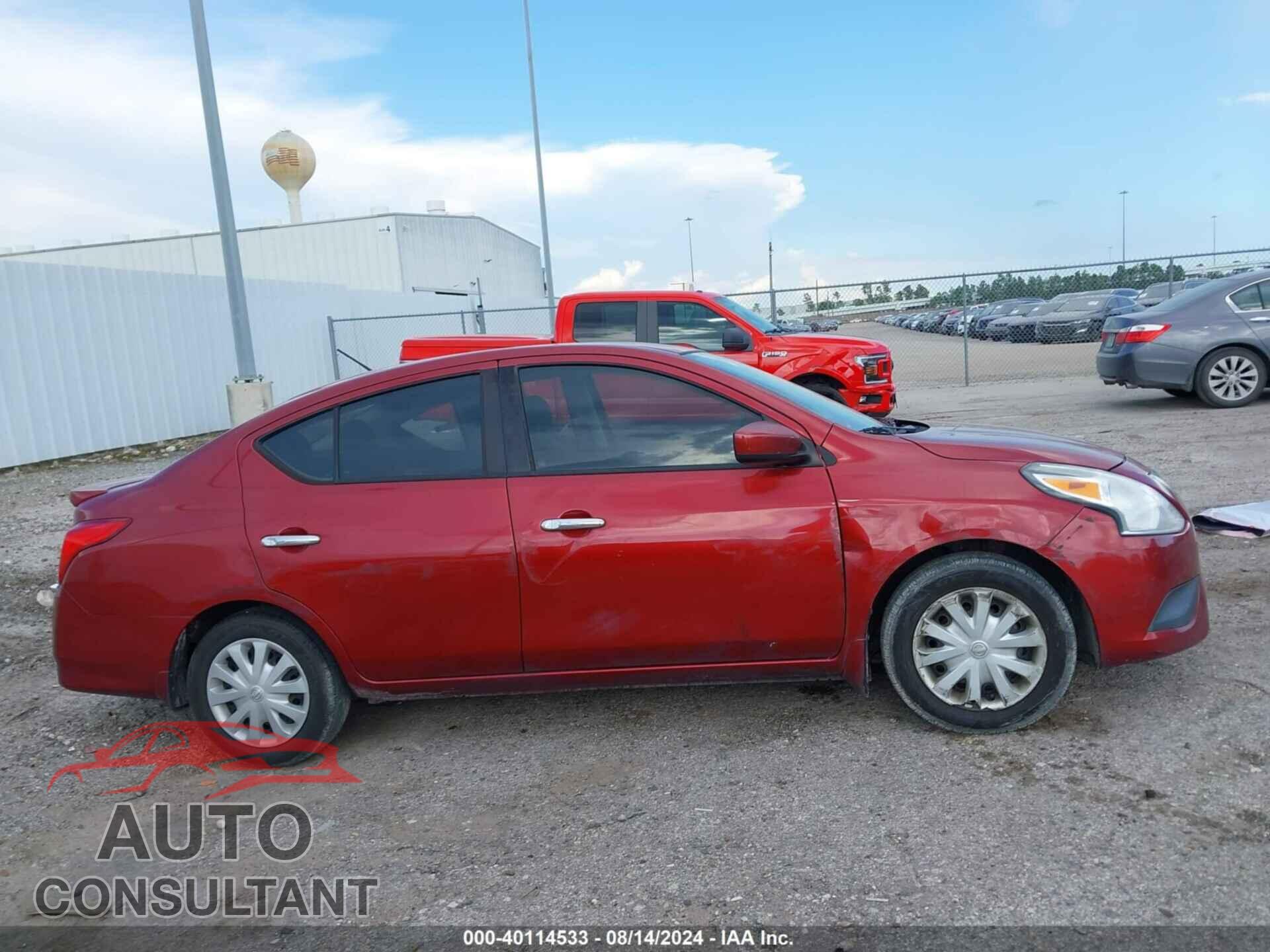 NISSAN VERSA 2019 - 3N1CN7AP3KL818995