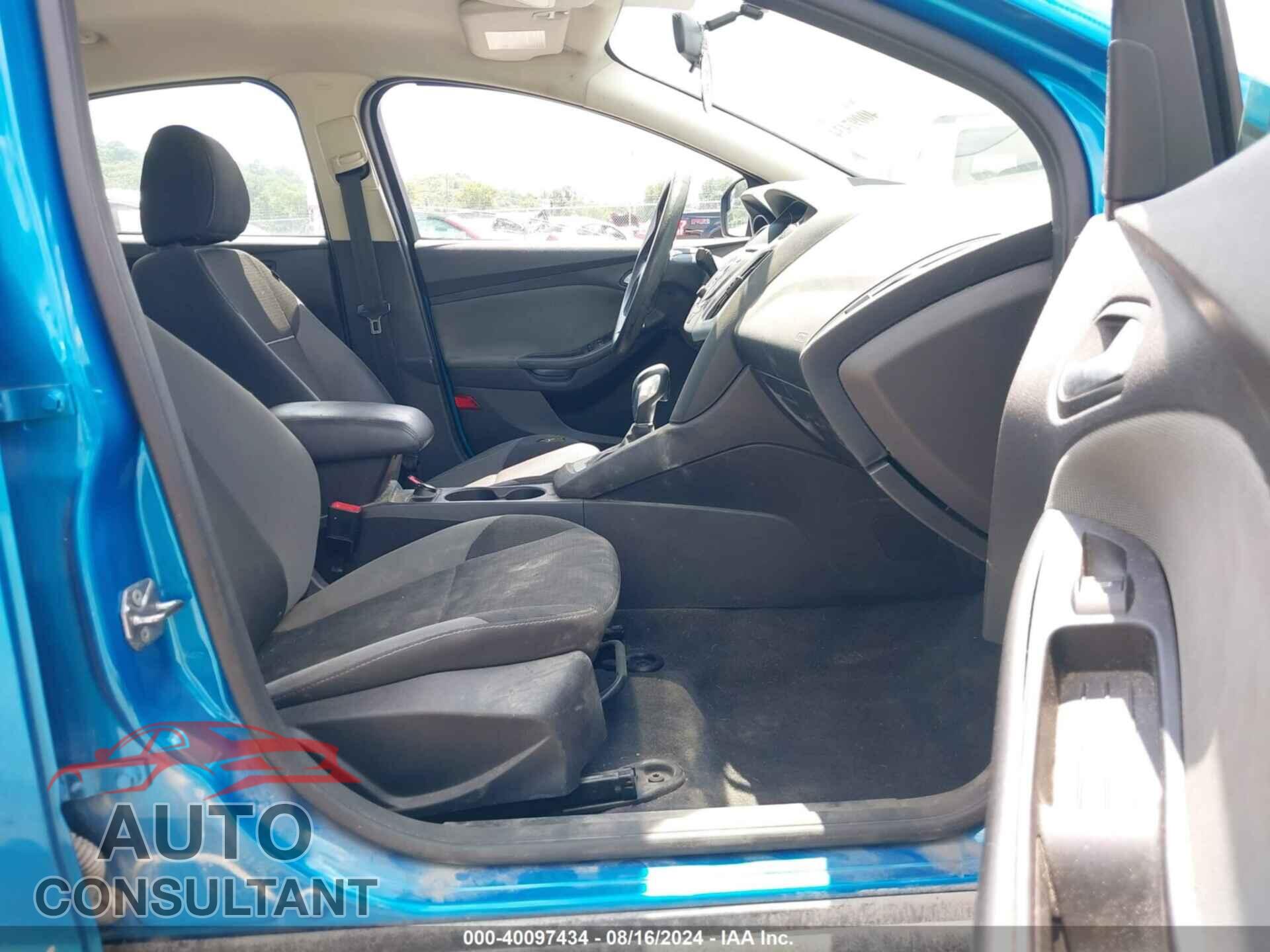 FORD FOCUS 2014 - 1FADP3F20EL452324