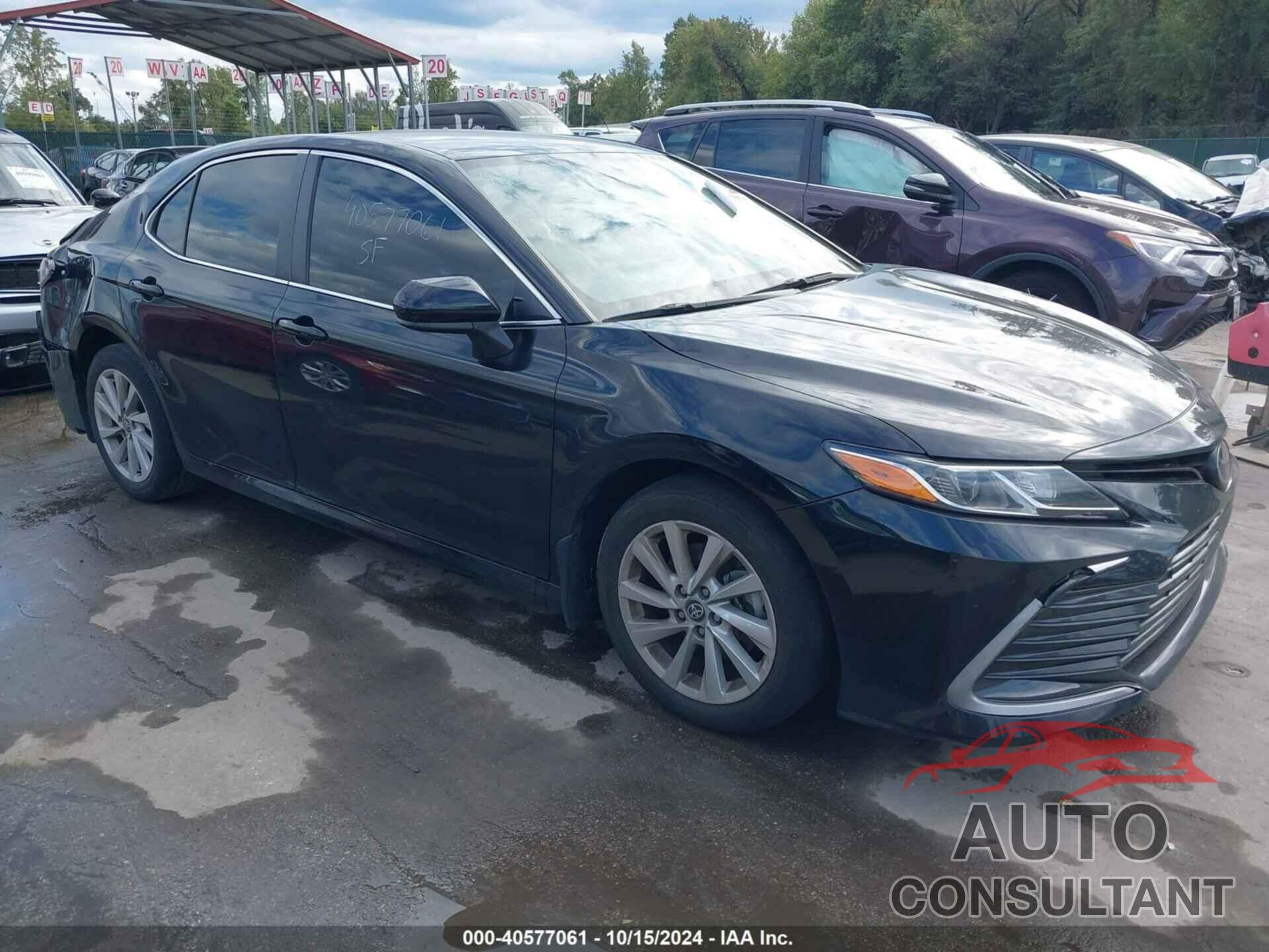 TOYOTA CAMRY 2022 - 4T1C11BK5NU071334
