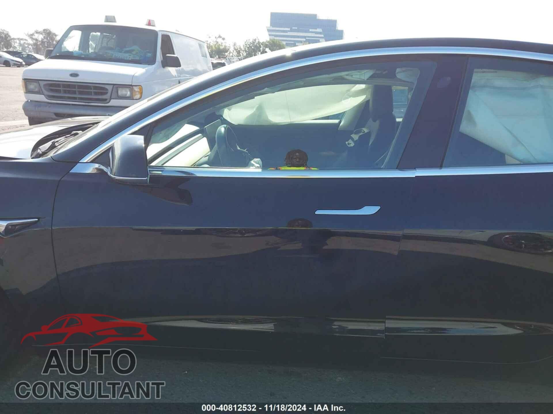 TESLA MODEL 3 2018 - 5YJ3E1EA7JF176181