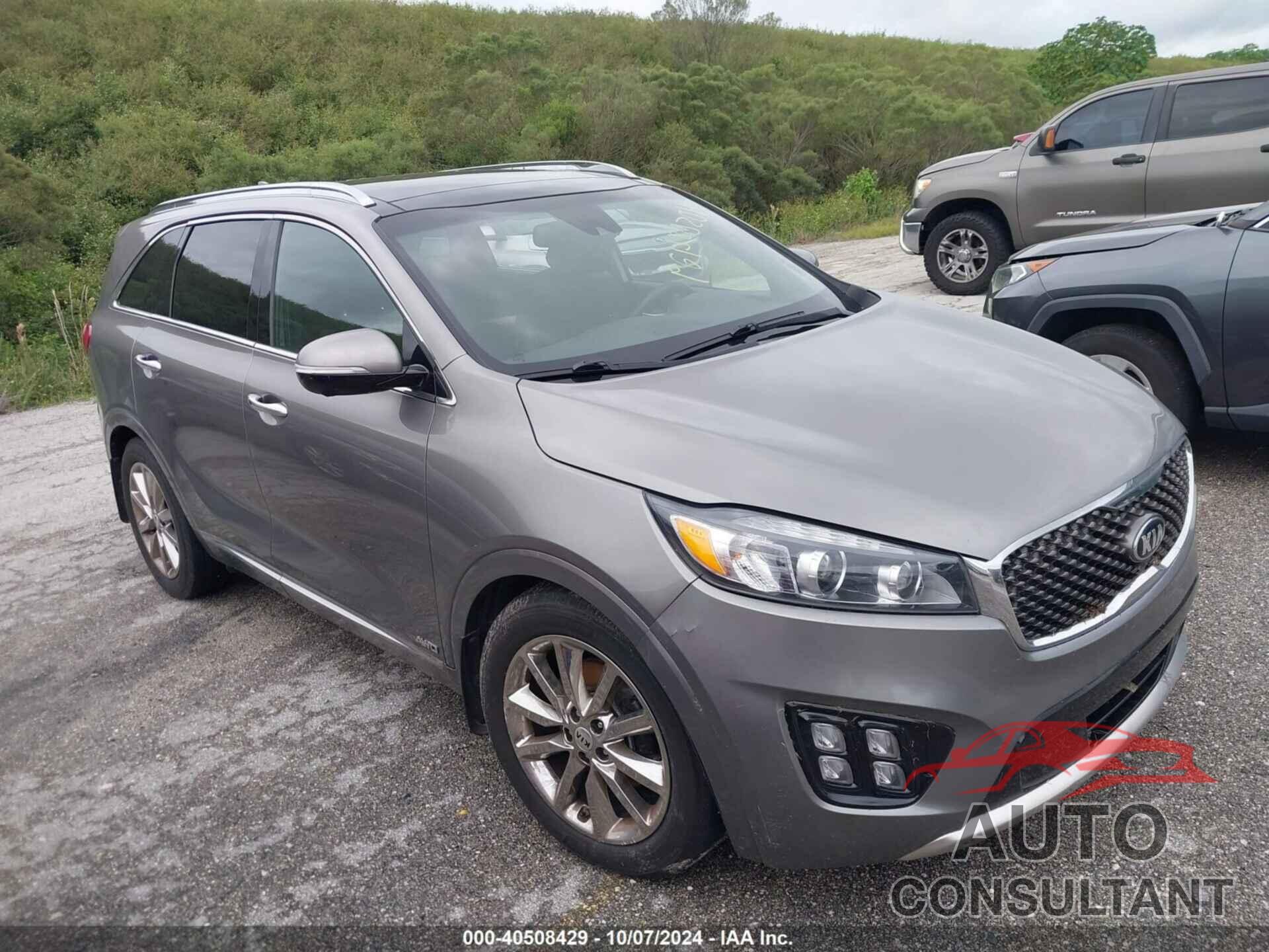 KIA SORENTO 2018 - 5XYPKDA54JG360765