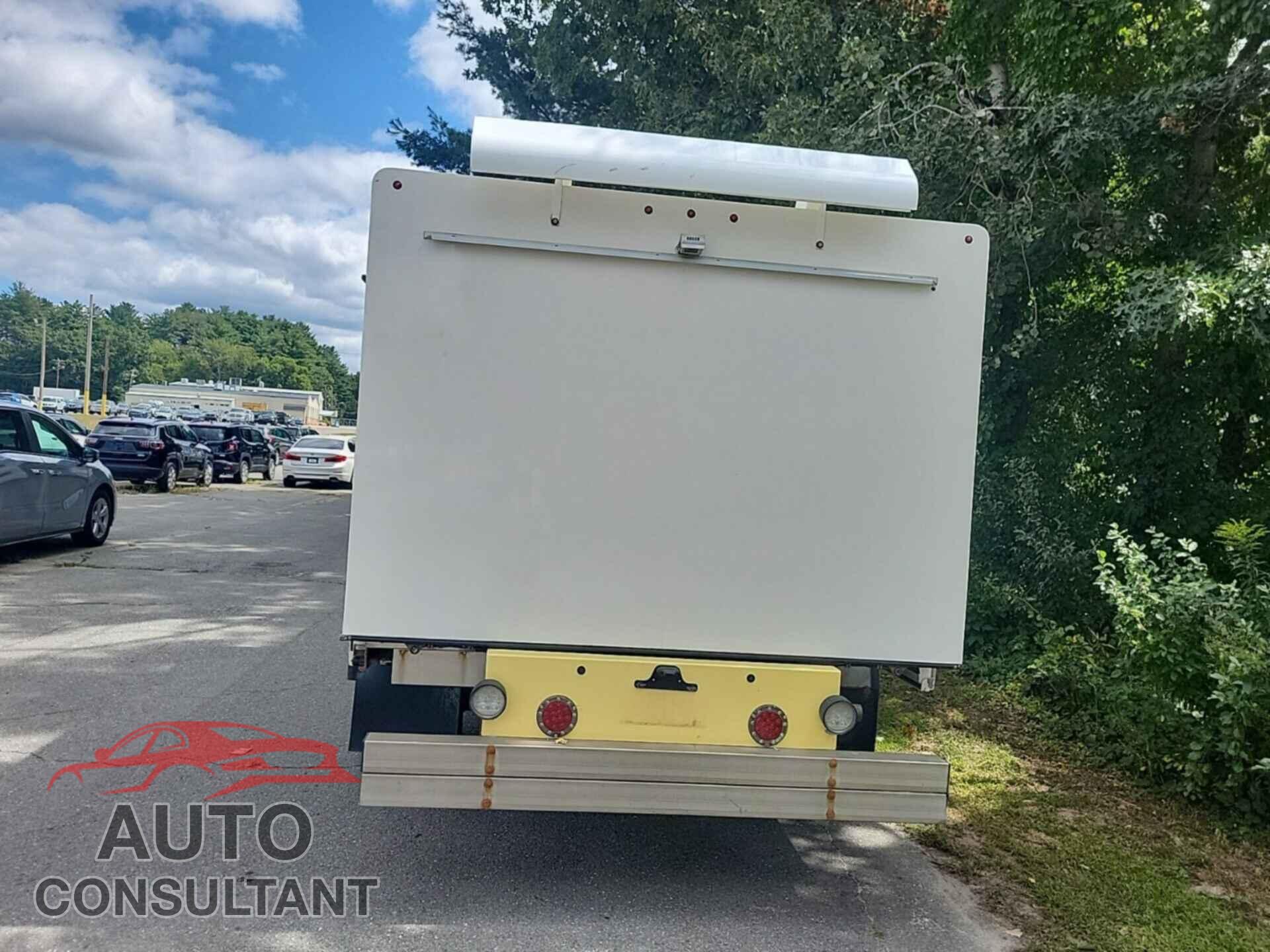 FORD ECONOLINE 2019 - 1FDXE4FS4KDC52258