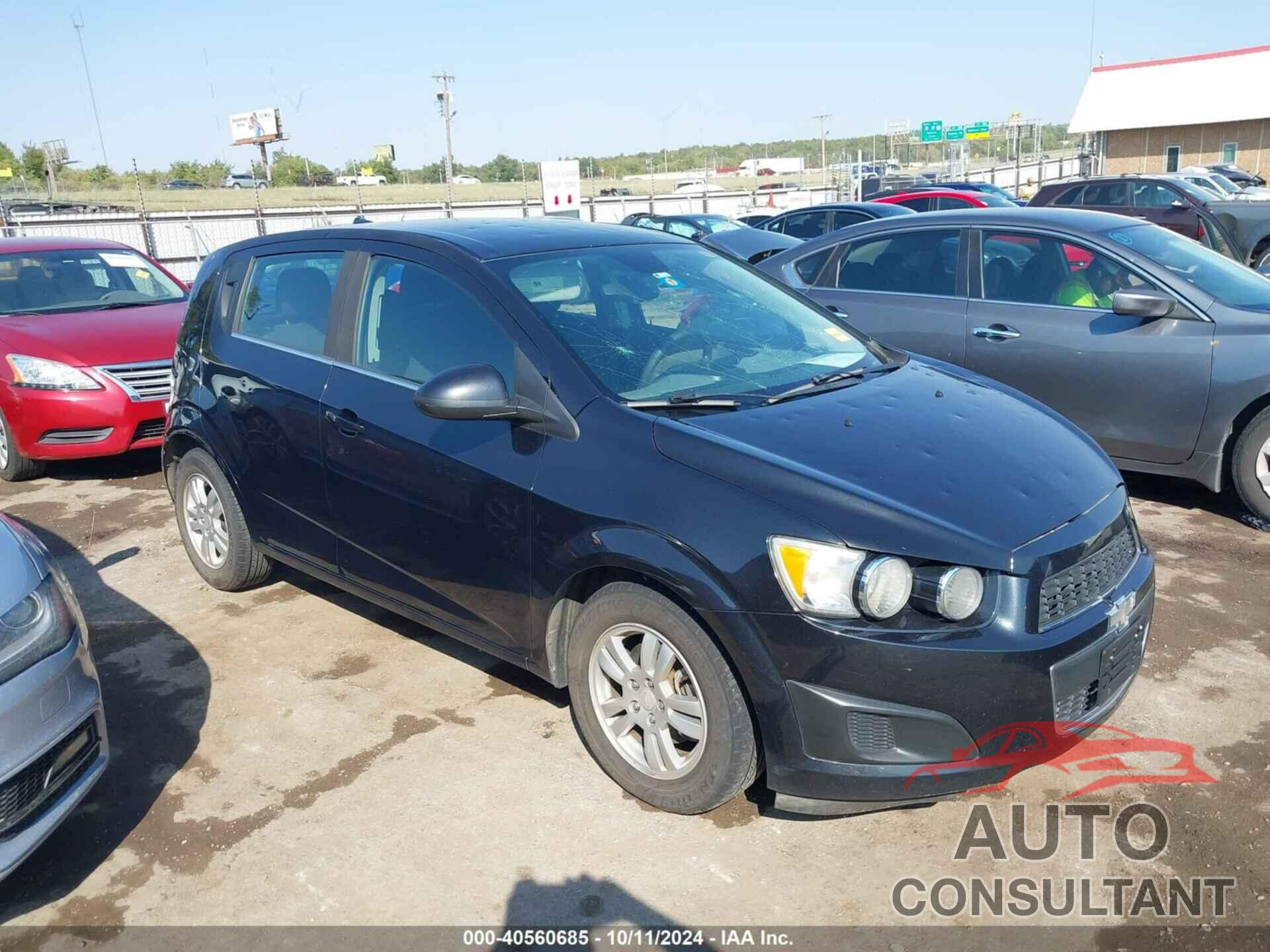 CHEVROLET SONIC 2013 - 1G1JC6SB7D4133018