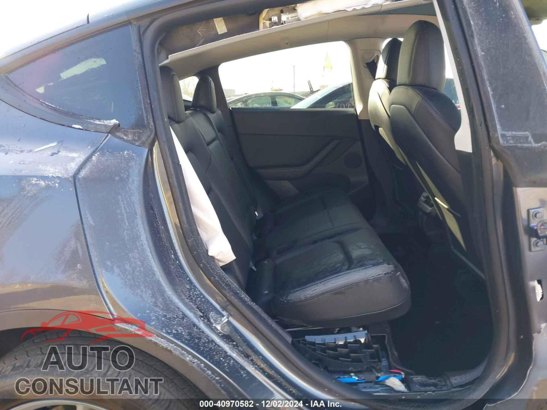TESLA MODEL Y 2022 - 7SAYGDEE5NF307170