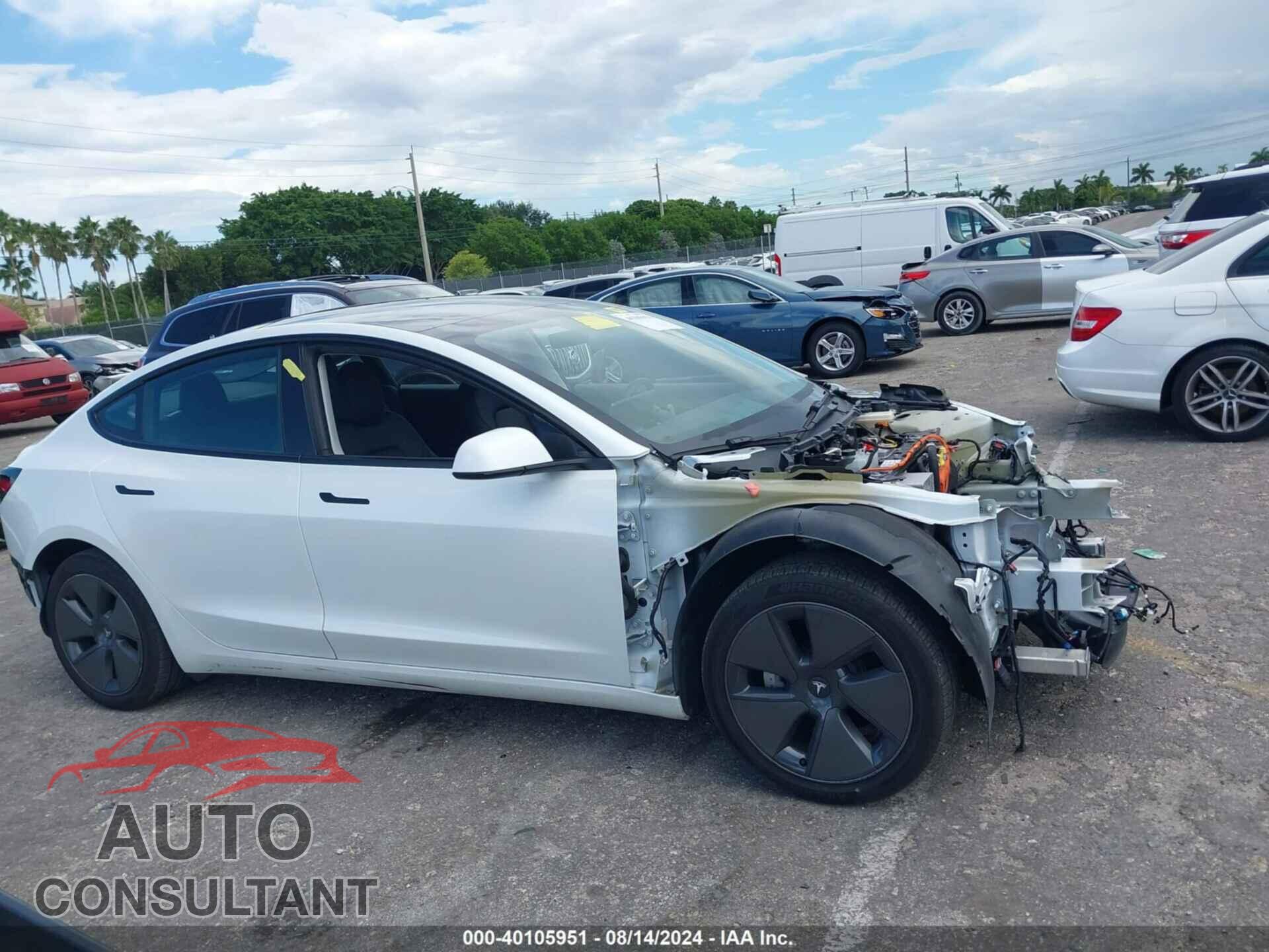 TESLA MODEL 3 2023 - 5YJ3E1EA5PF543863