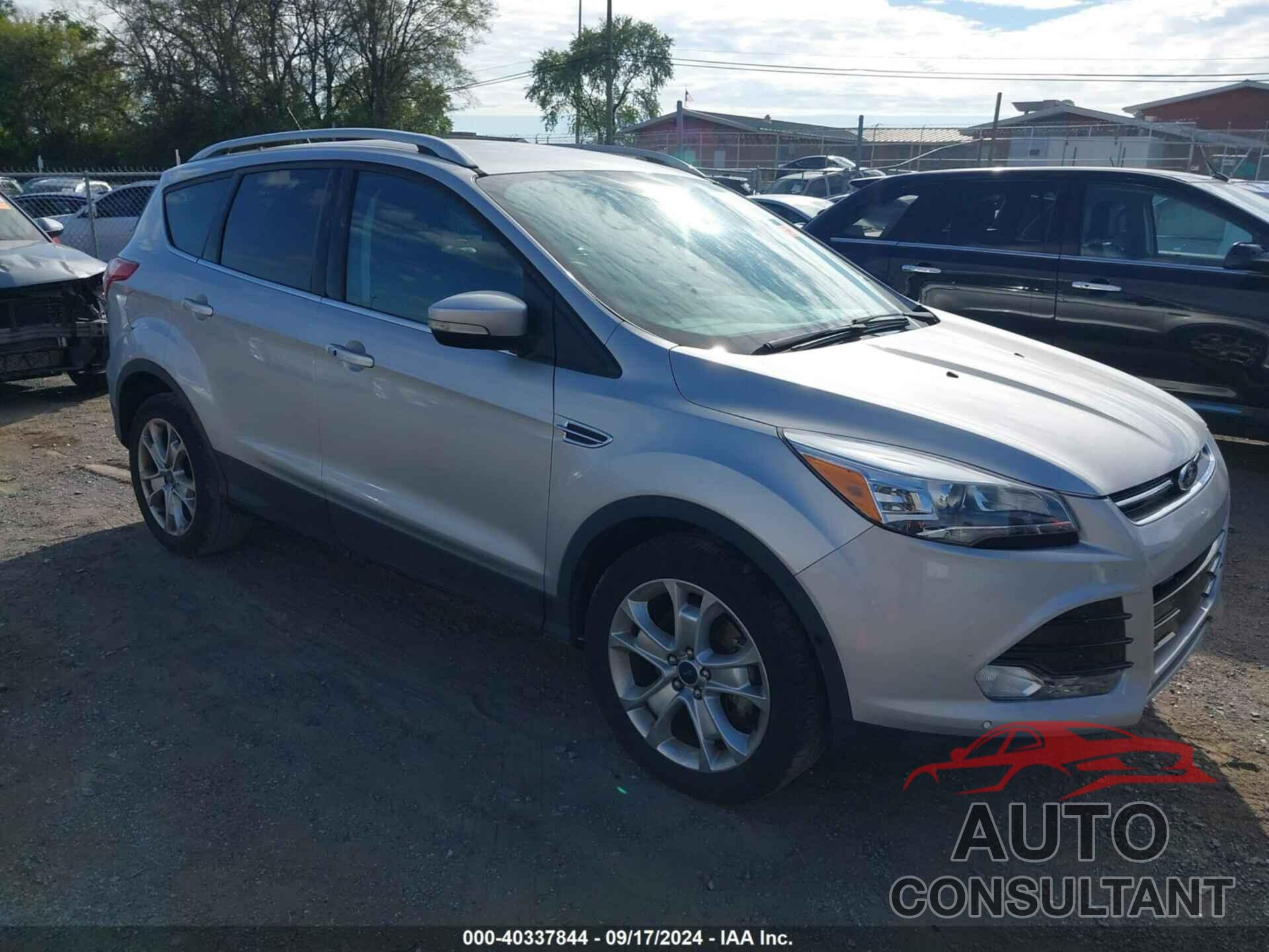 FORD ESCAPE 2016 - 1FMCU0J99GUB57300