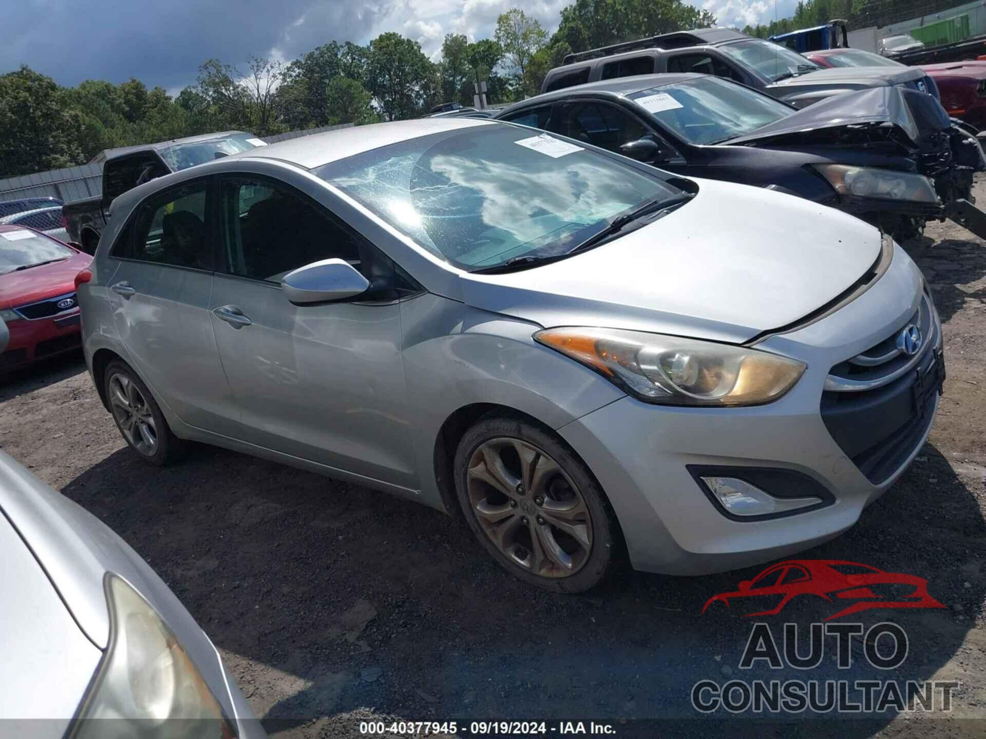 HYUNDAI ELANTRA GT 2013 - KMHD35LE7DU082087