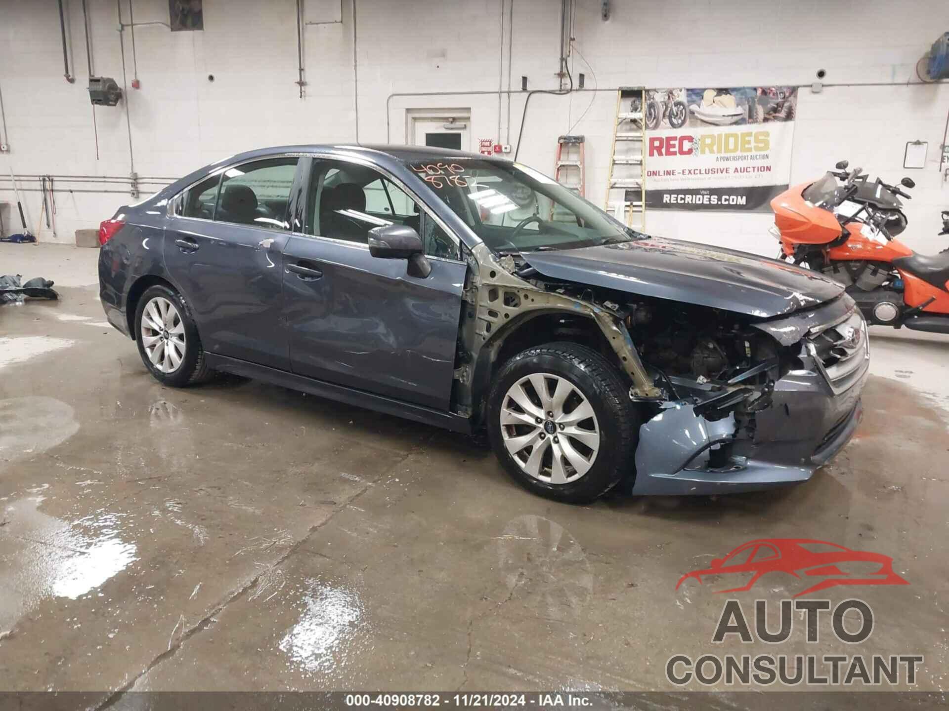 SUBARU LEGACY 2017 - 4S3BNAF62H3016903