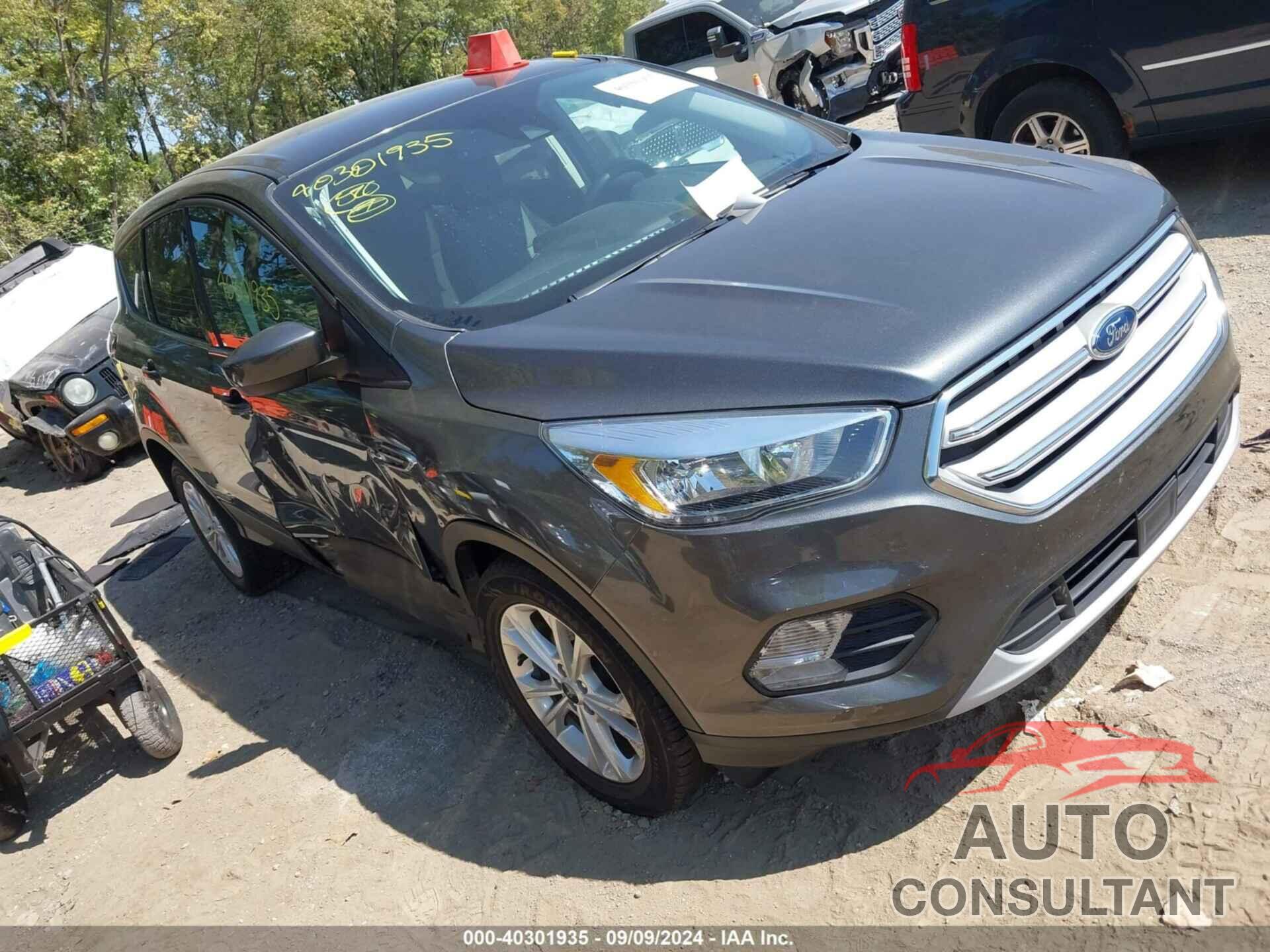 FORD ESCAPE 2019 - 1FMCU0GD1KUA77039