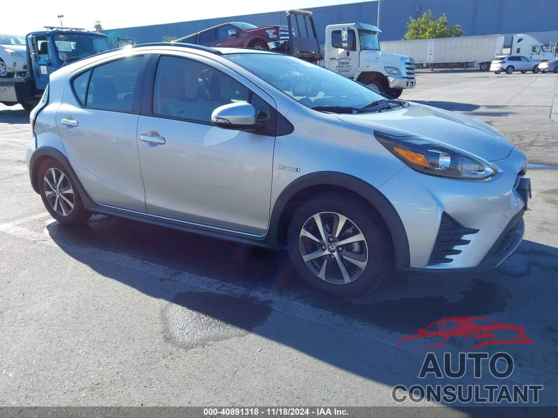 TOYOTA PRIUS C 2018 - JTDKDTB37J1604548