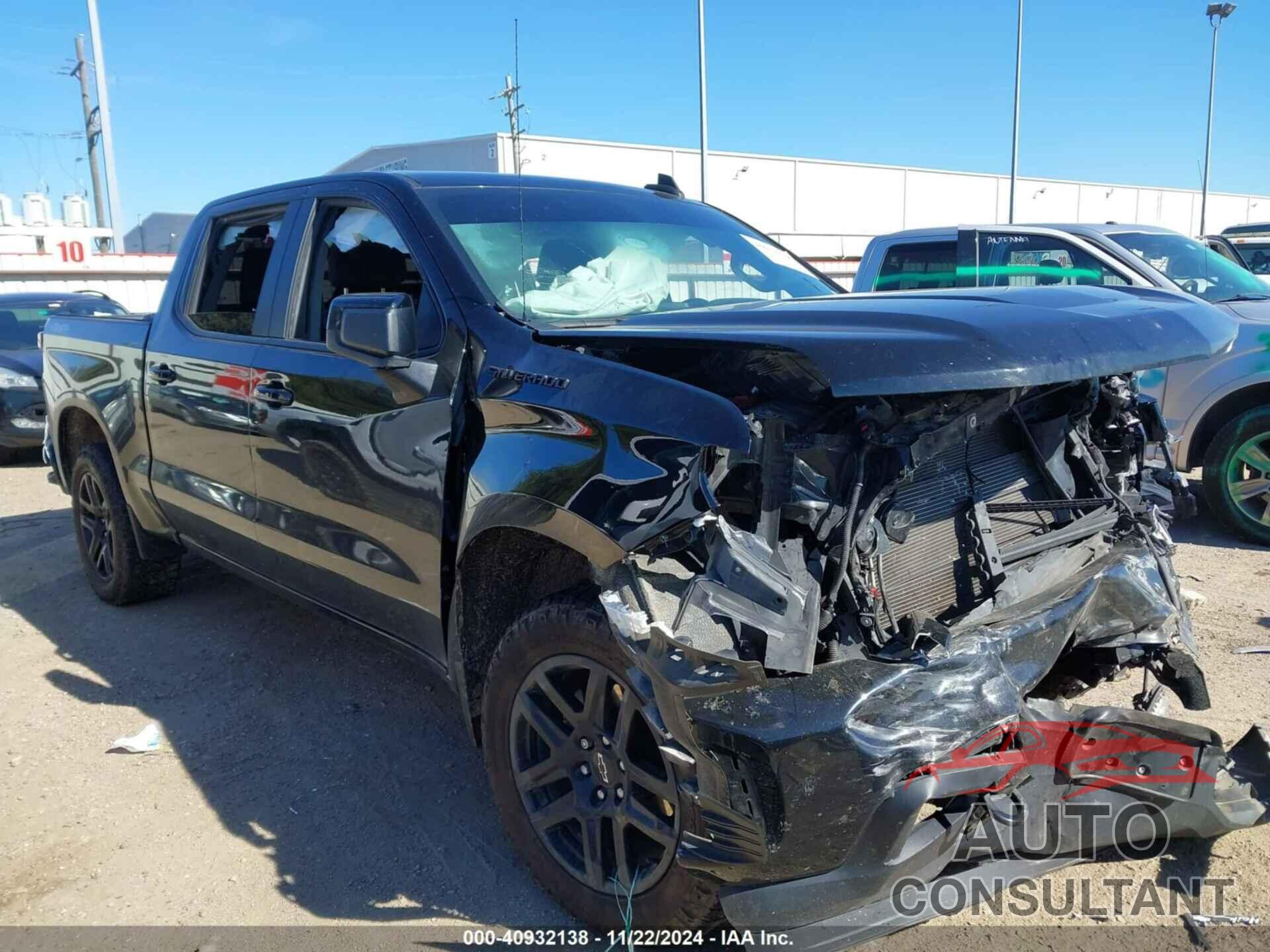 CHEVROLET SILVERADO 1500 LTD 2022 - 1GCUYEEDXNZ102248