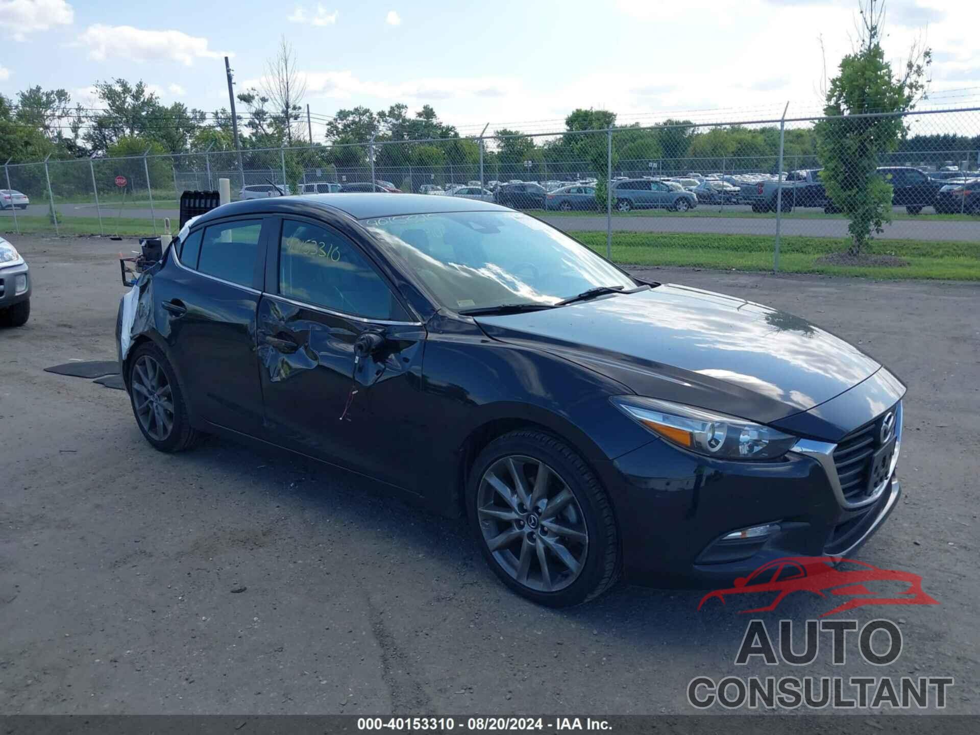 MAZDA MAZDA3 2018 - 3MZBN1L30JM233894