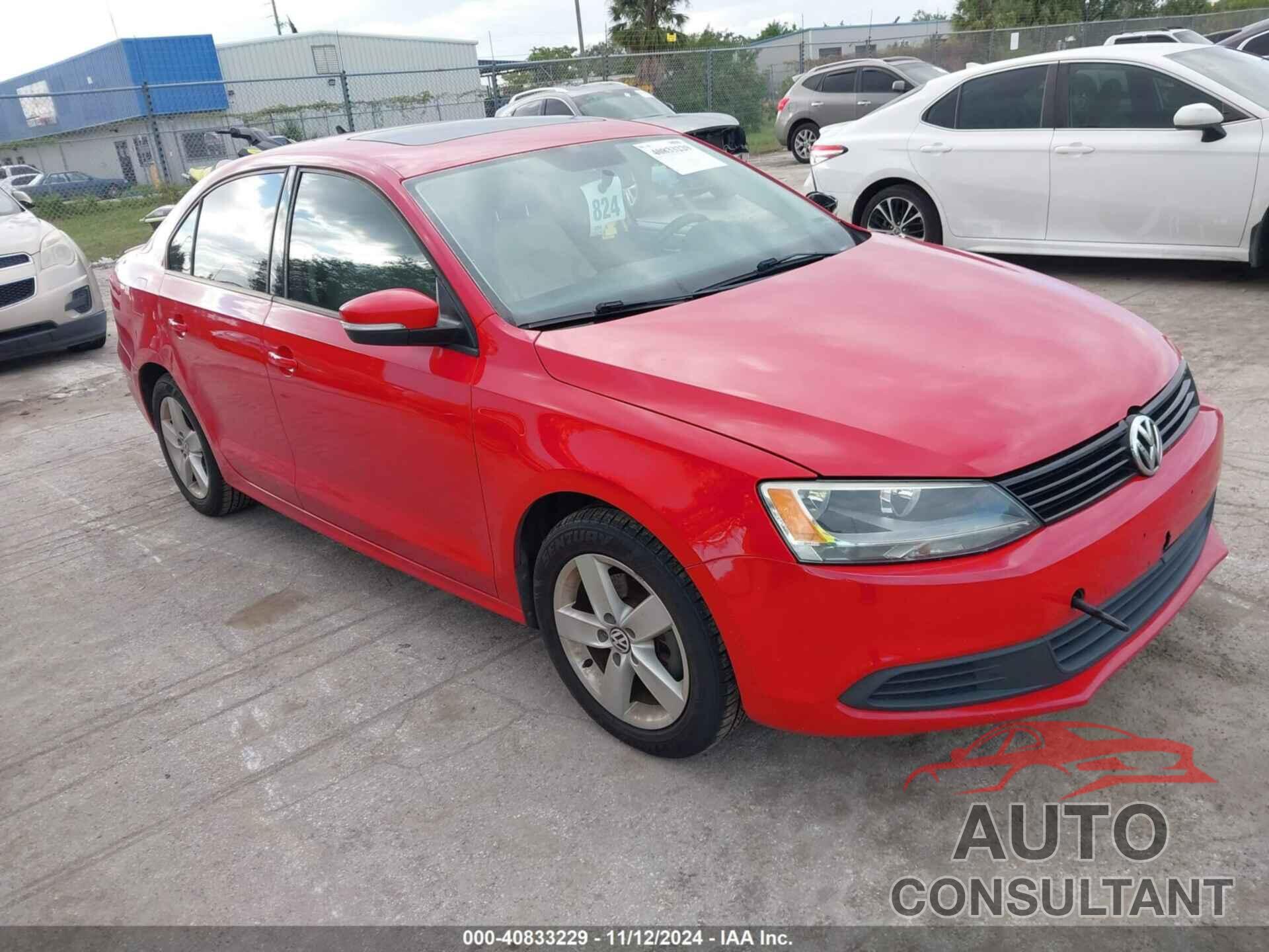 VOLKSWAGEN JETTA 2011 - 3VWLL7AJ8BM131517