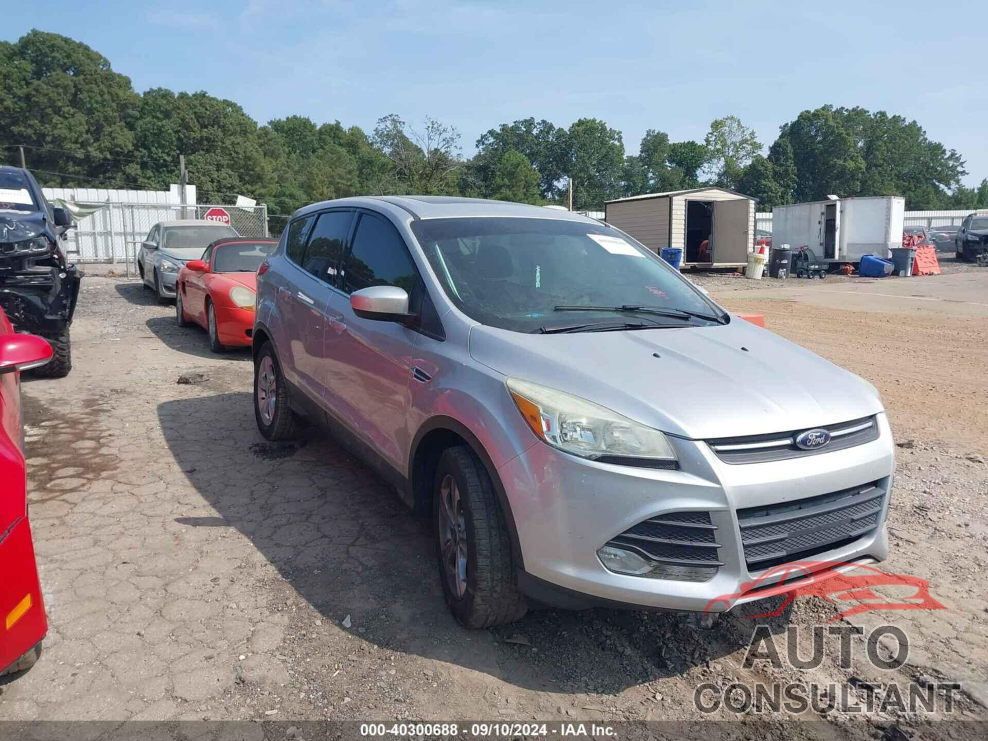 FORD ESCAPE 2015 - 1FMCU0G74FUA14887