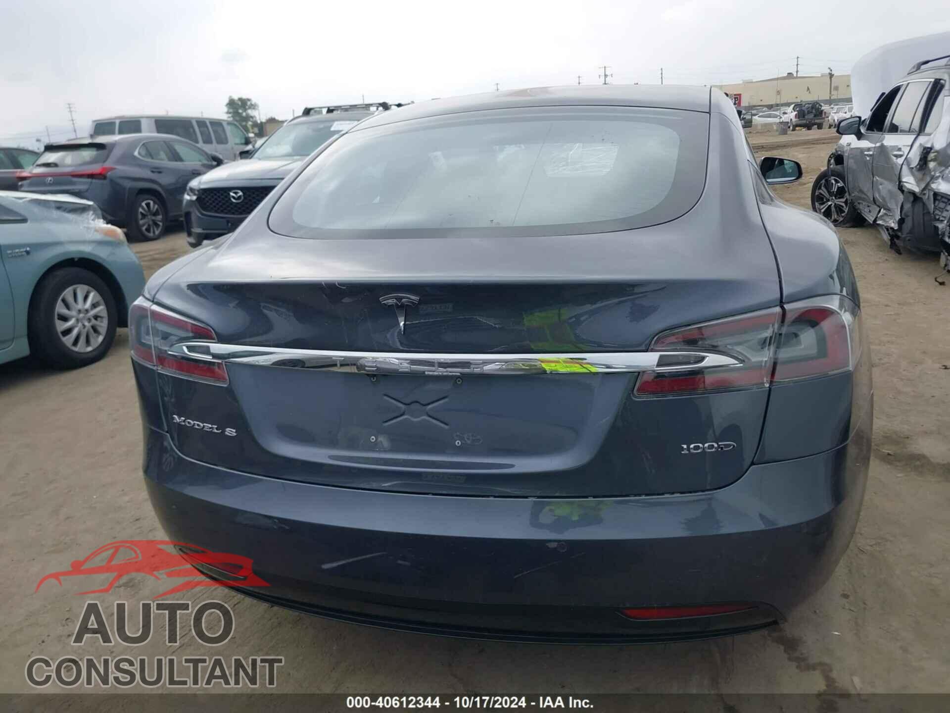 TESLA MODEL S 2018 - 5YJSA1E23JF295619