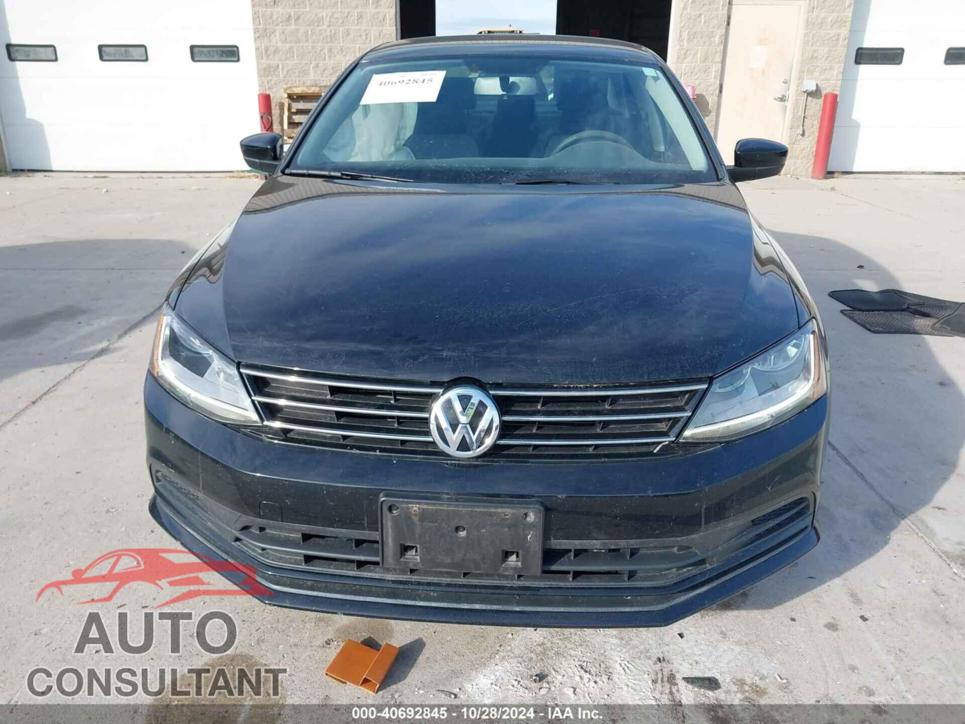 VOLKSWAGEN JETTA 2017 - 3VW2B7AJ2HM259095