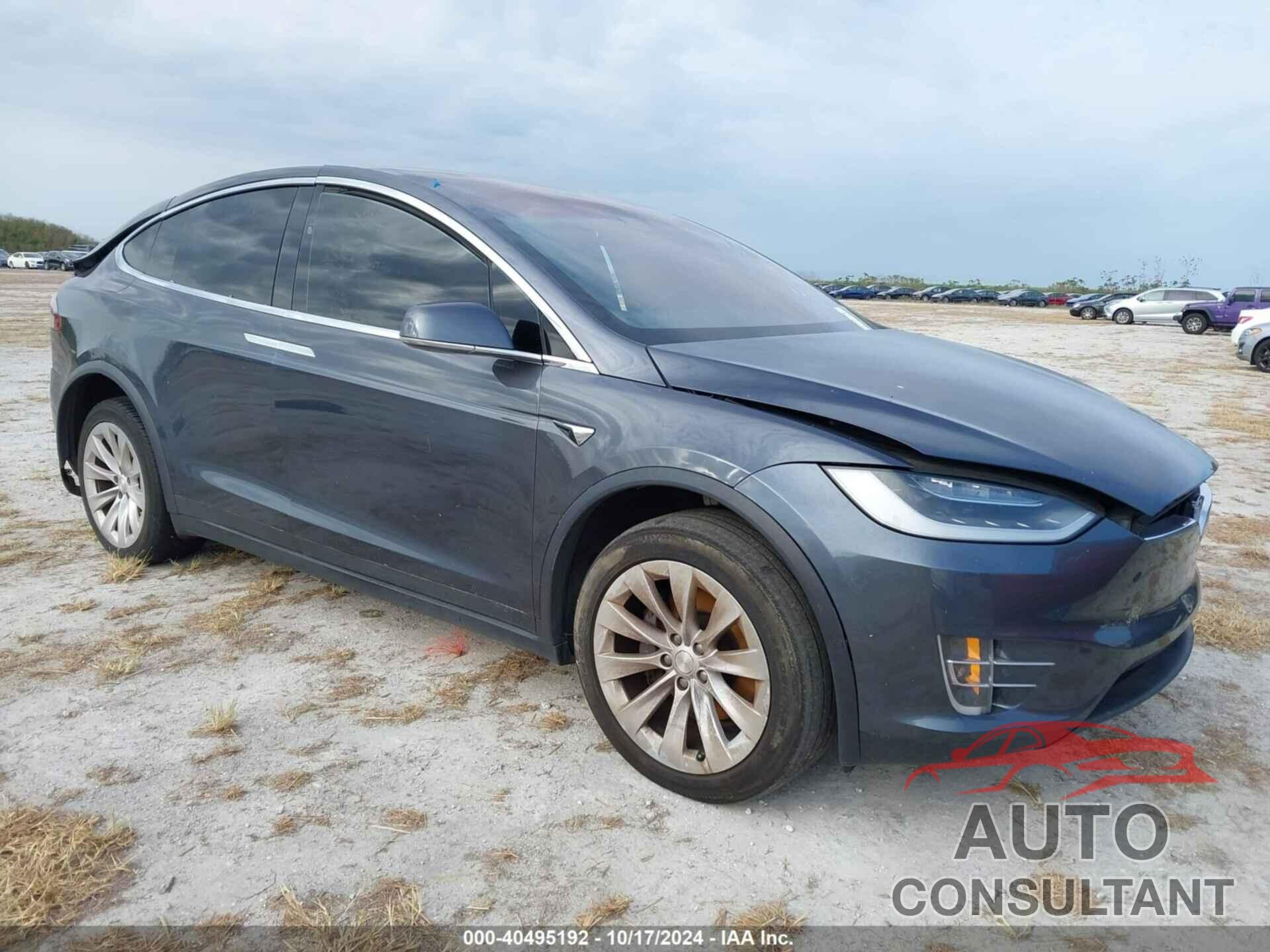 TESLA MODEL X 2018 - 5YJXCBE26JF122375