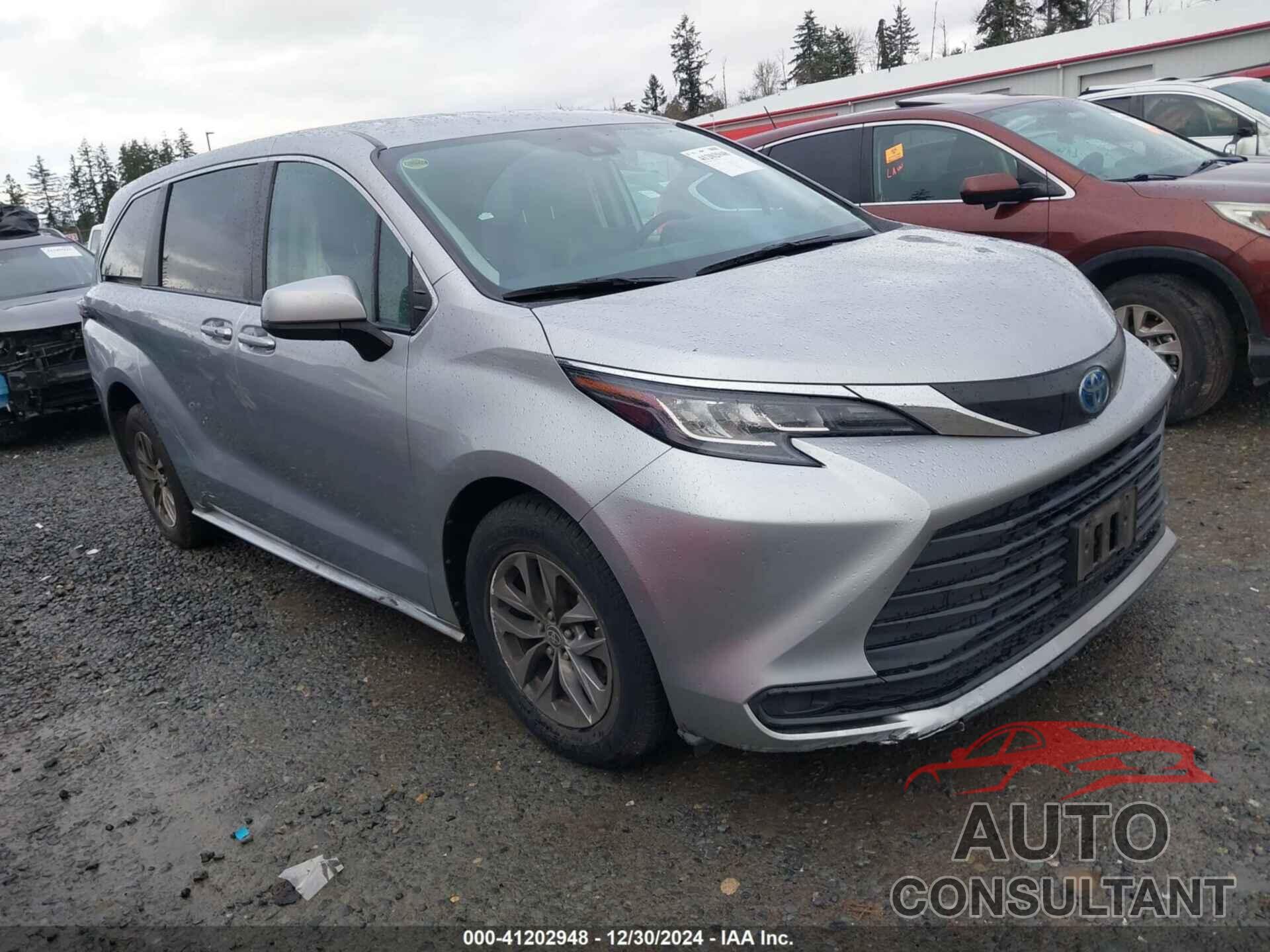 TOYOTA SIENNA 2022 - 5TDKRKEC1NS097081