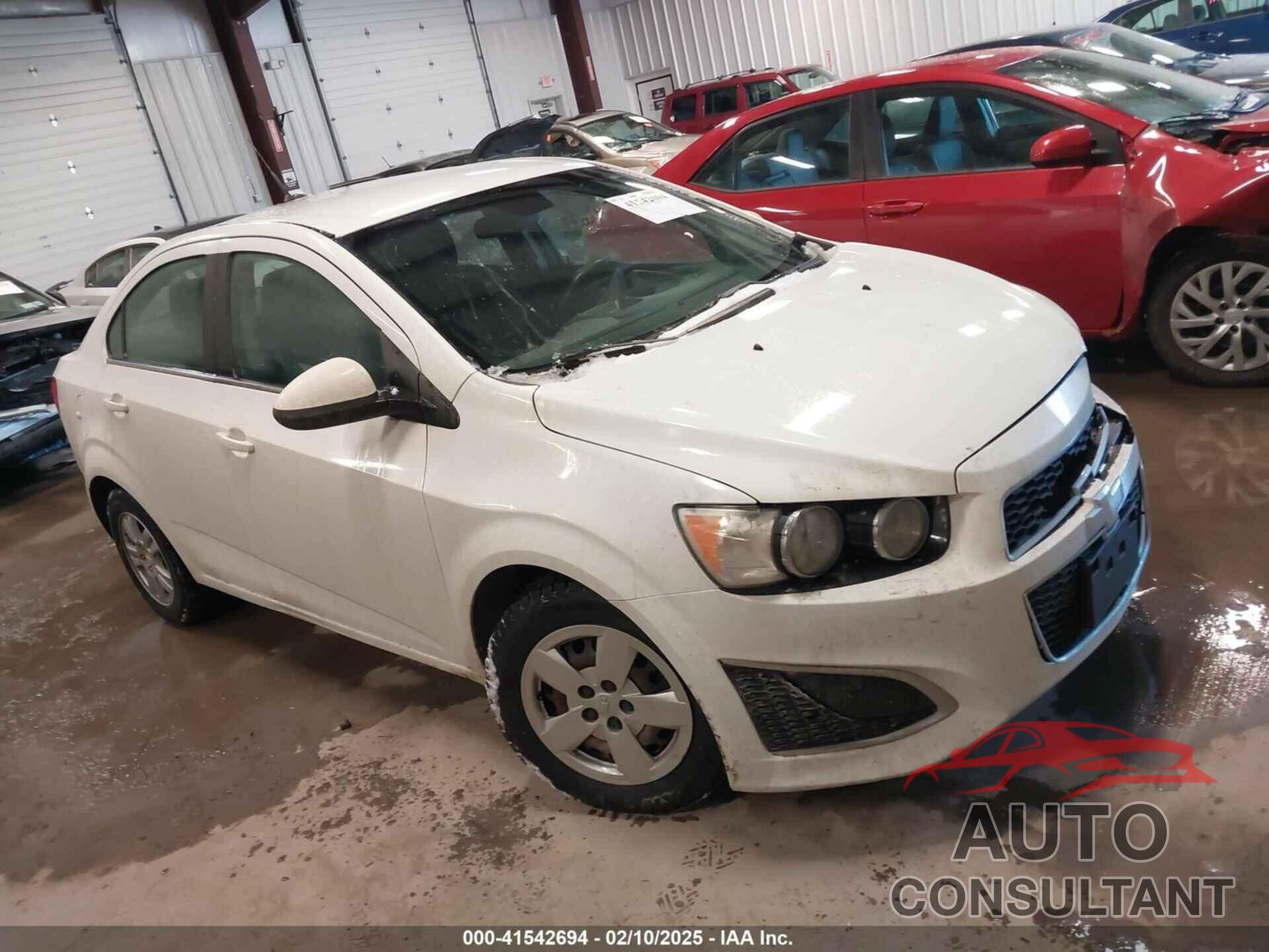 CHEVROLET SONIC 2012 - 1G1JC5SHXC4105386