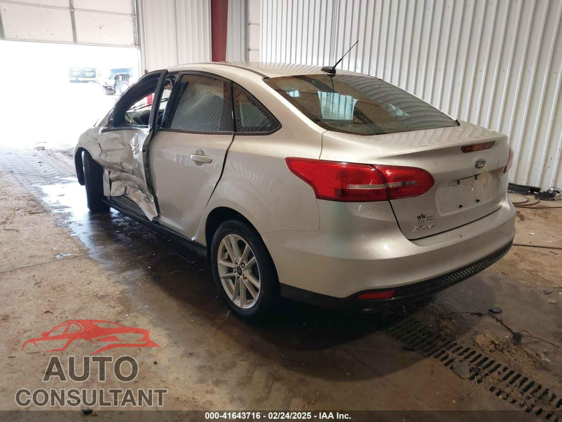 FORD FOCUS 2017 - 1FADP3F20HL201534