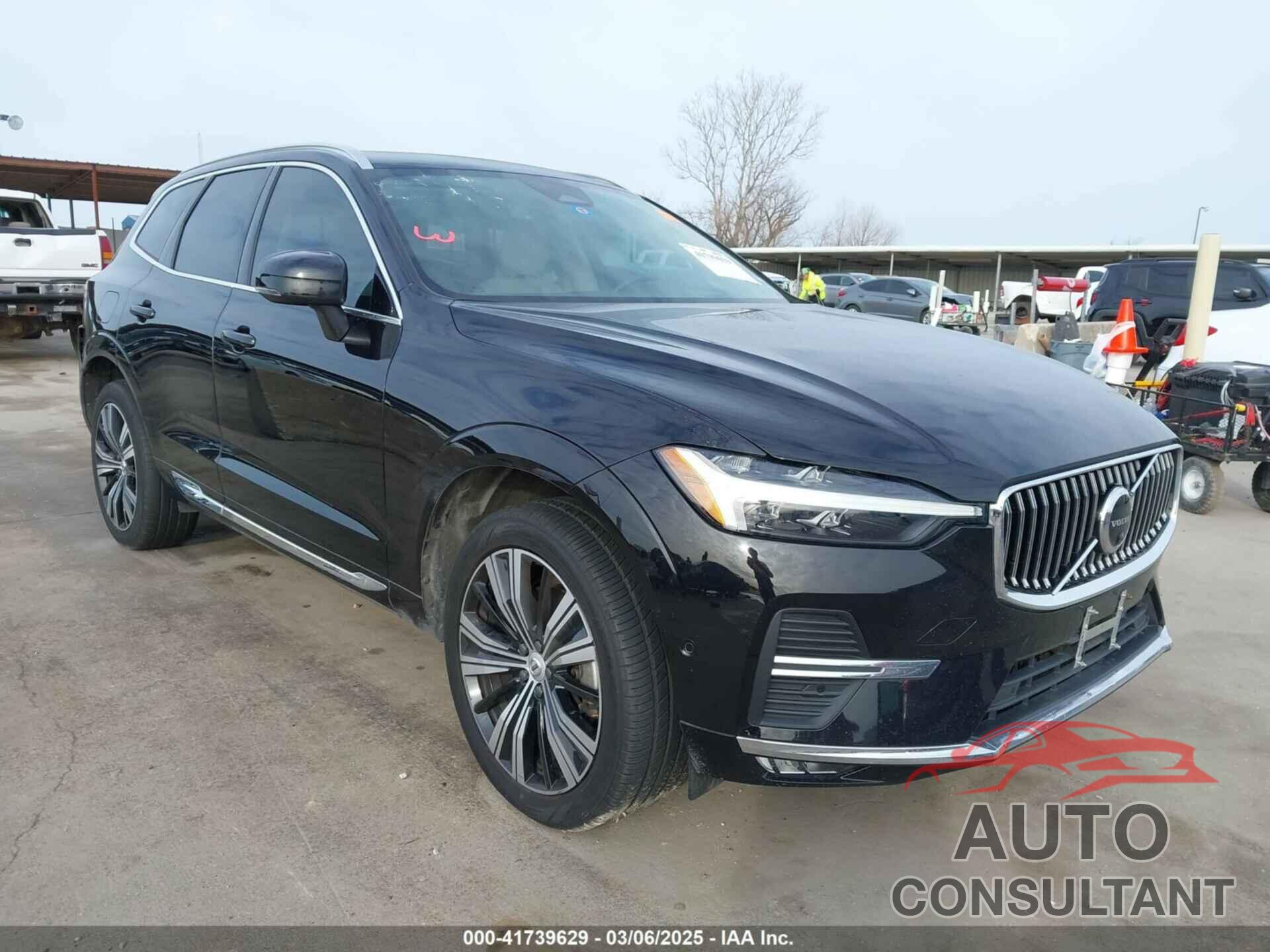 VOLVO XC60 2022 - YV4062RLXN1083510