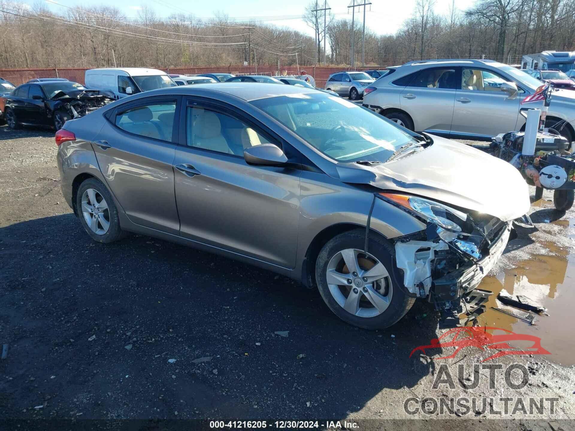 HYUNDAI ELANTRA 2013 - 5NPDH4AE0DH396788