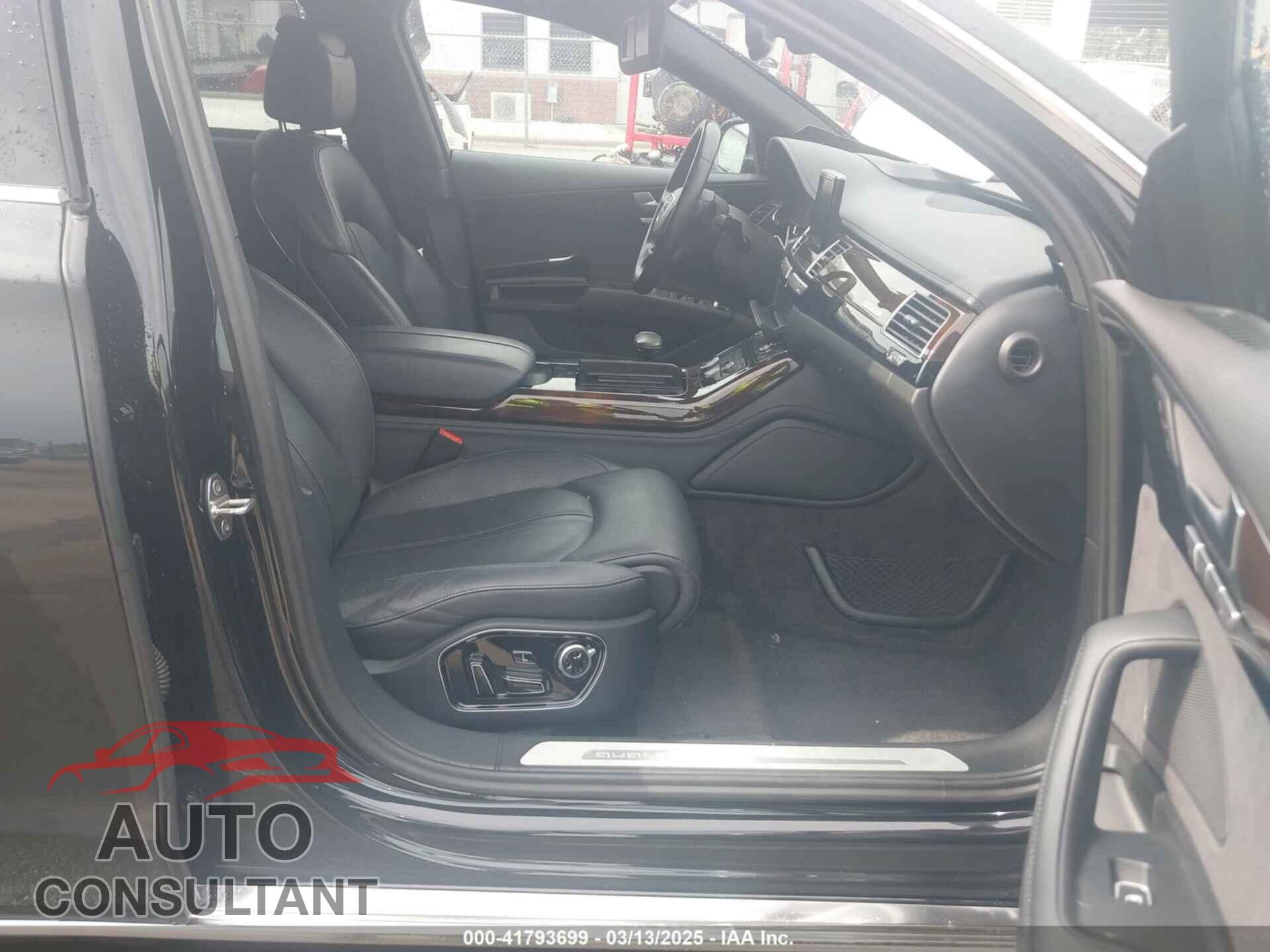 AUDI A8 L 2015 - WAU3GAFD7FN037726