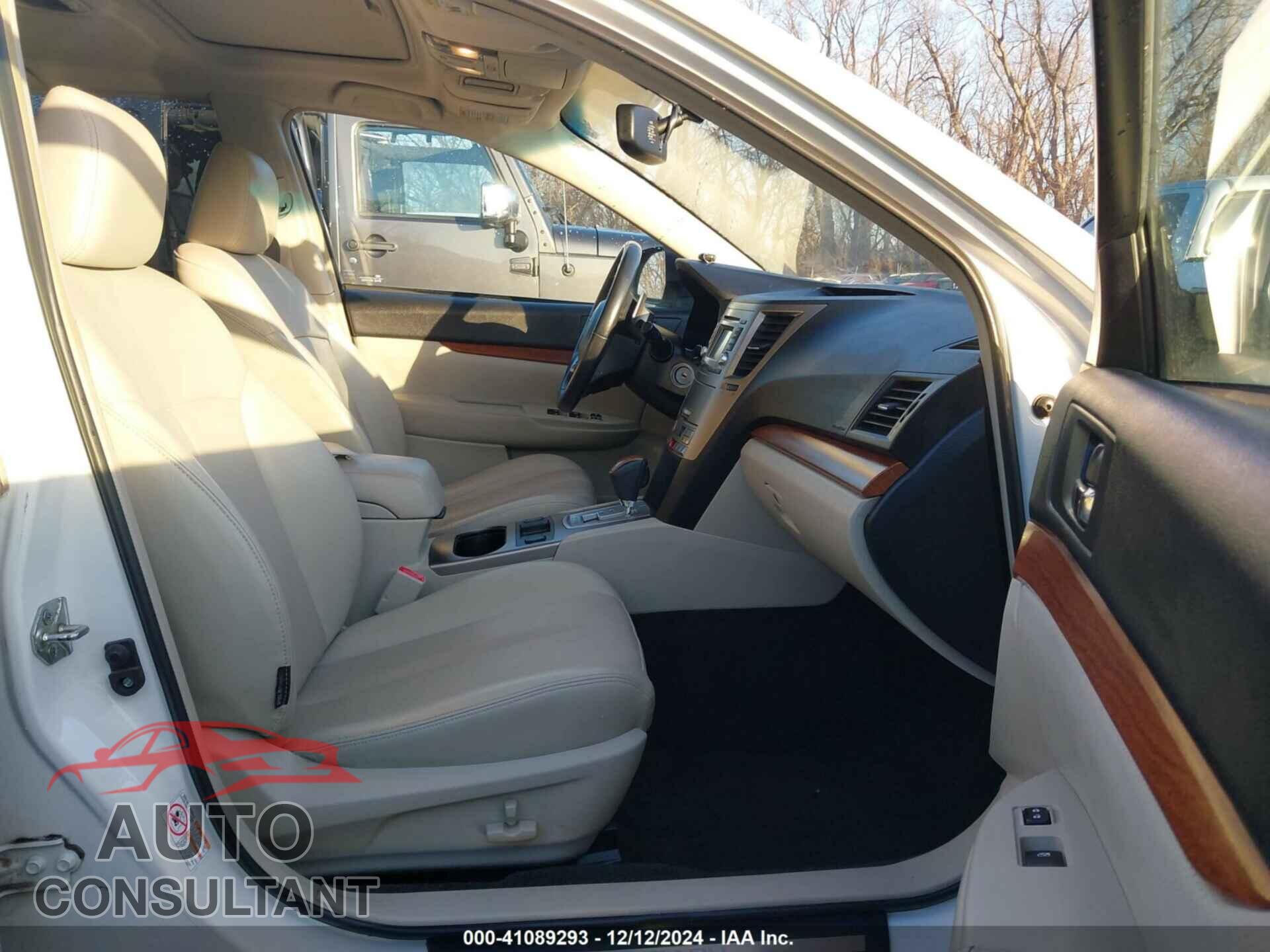 SUBARU OUTBACK 2014 - 4S4BRBLC9E3207701