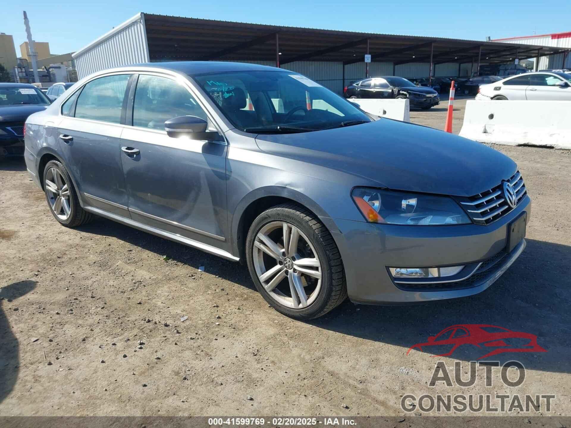 VOLKSWAGEN PASSAT 2013 - 1VWCN7A32DC036791