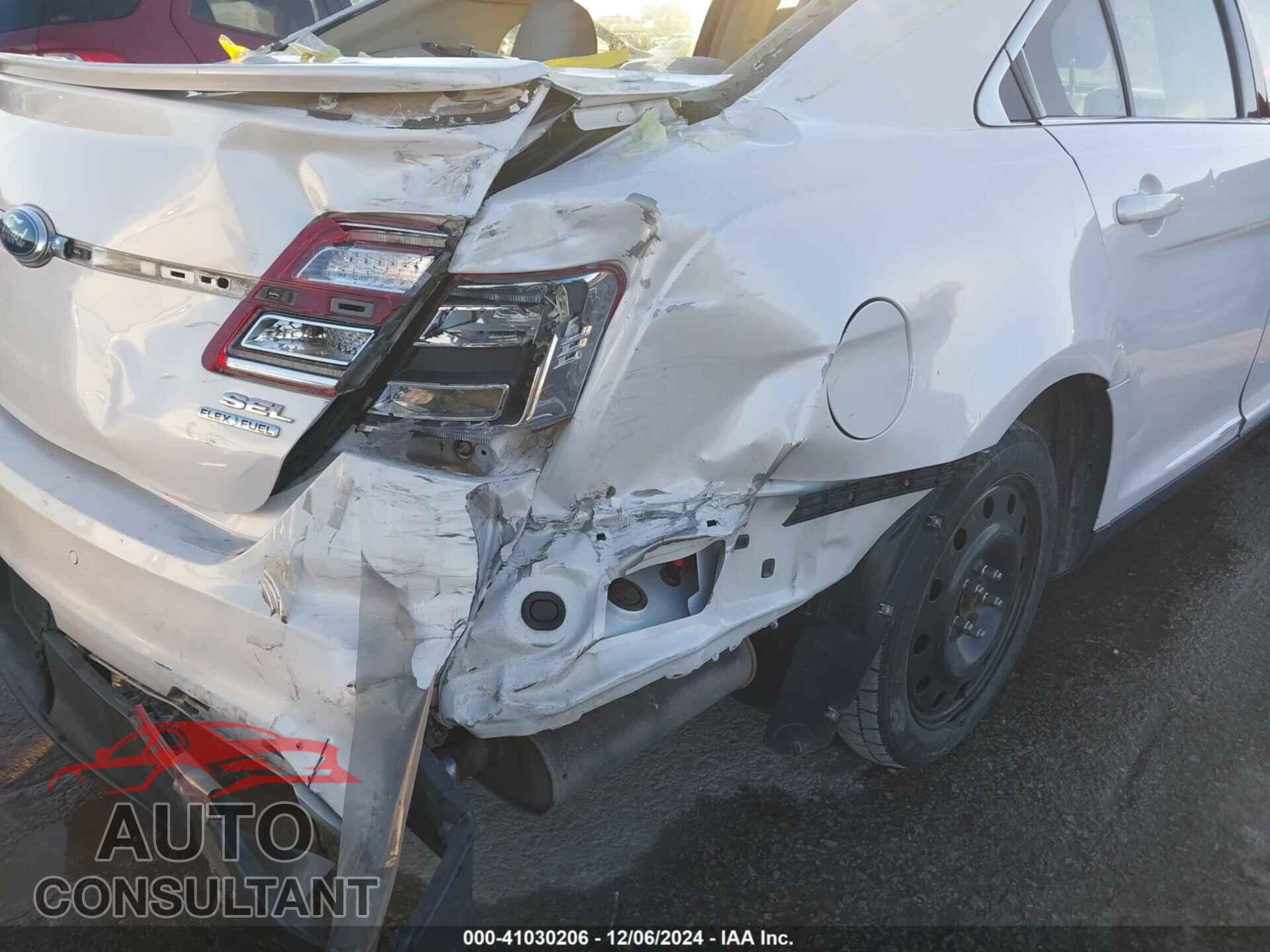 FORD TAURUS 2013 - 1FAHP2E84DG166582