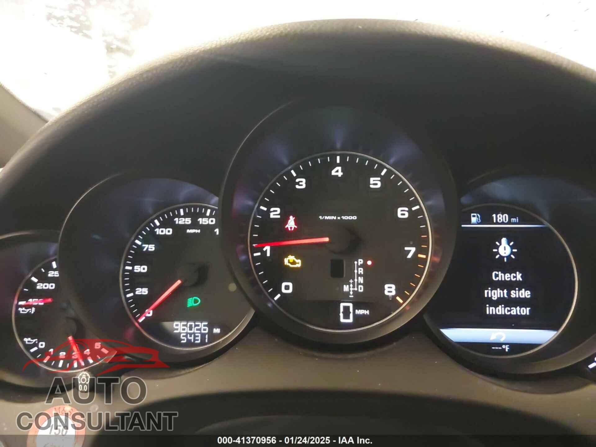 PORSCHE CAYENNE 2016 - WP1AA2A26GLA10357