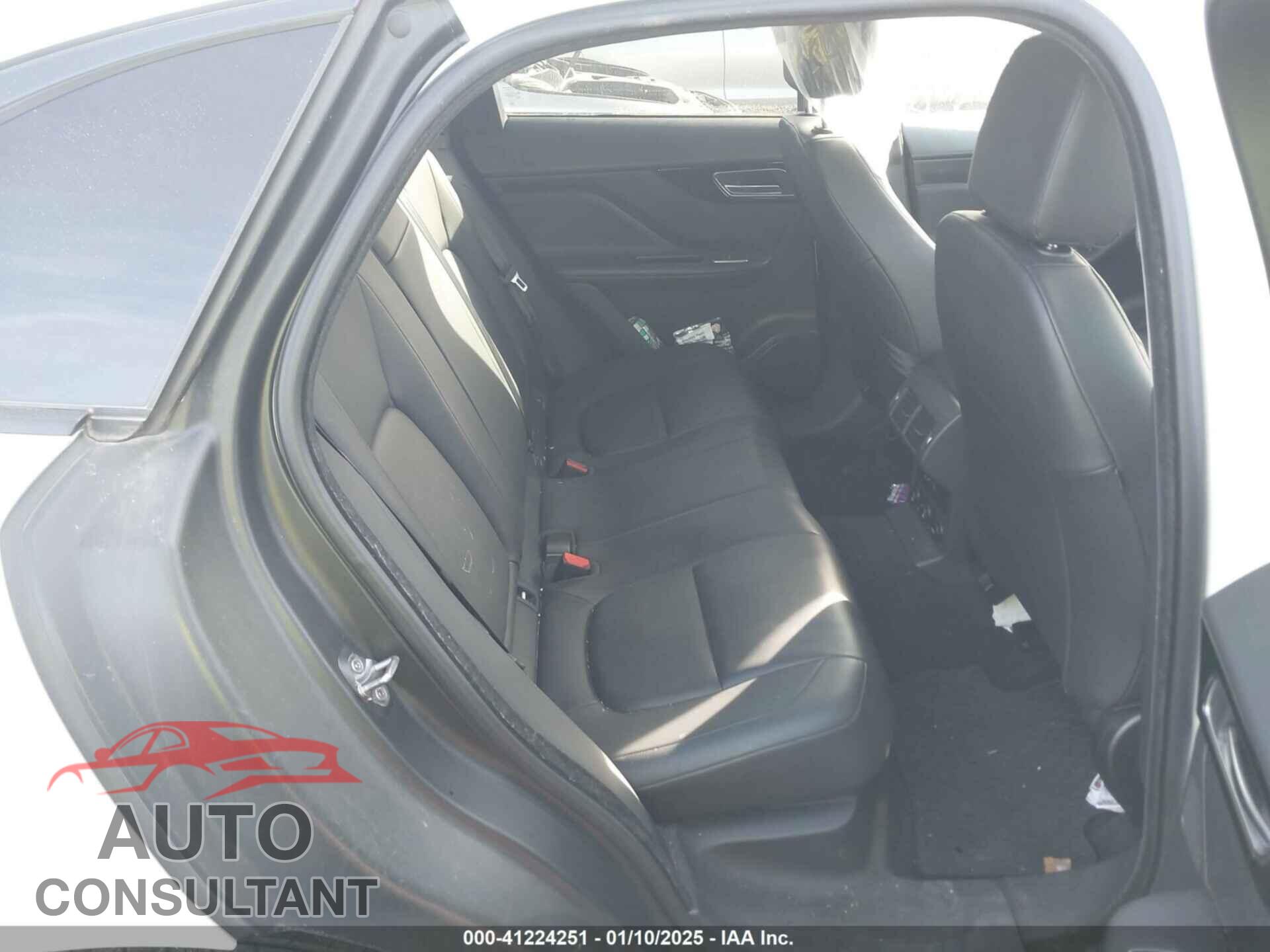 JAGUAR F-PACE 2017 - SADCJ2BV1HA896012