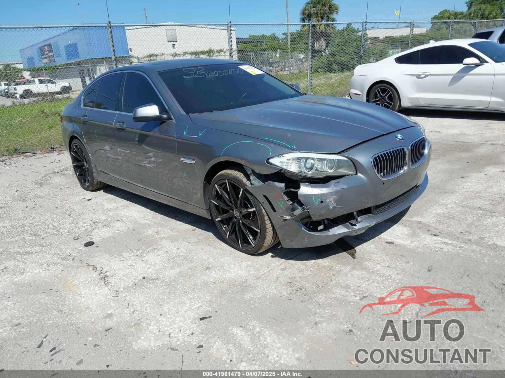 BMW 528I 2013 - WBAXH5C59DDW15539