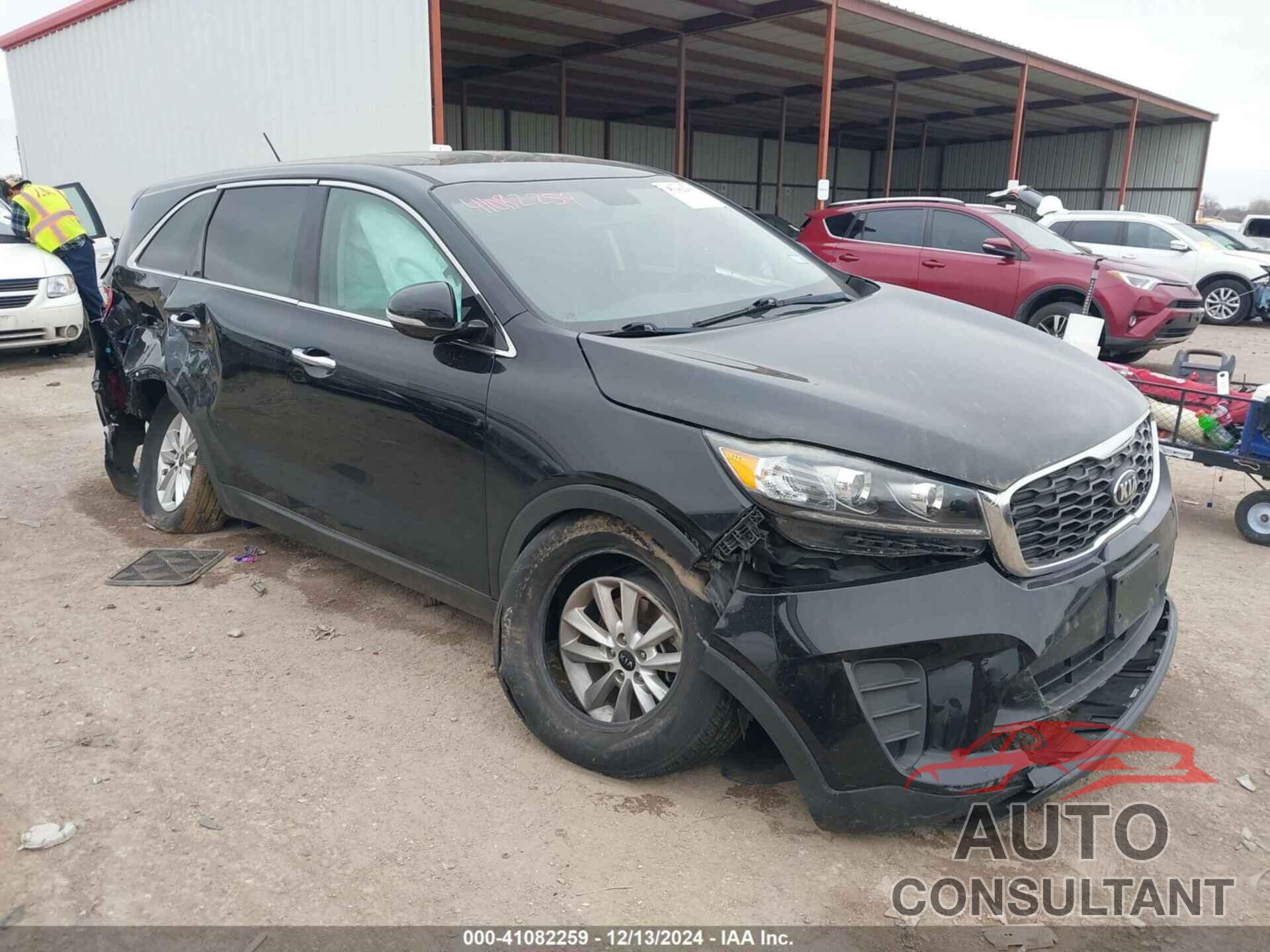 KIA SORENTO 2019 - 5XYPG4A51KG490327