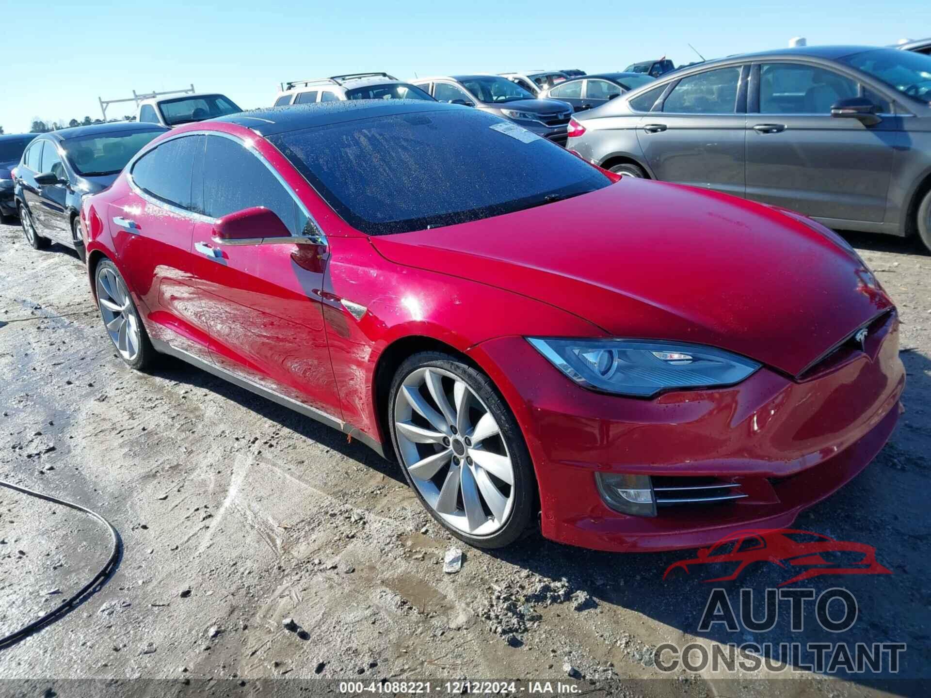 TESLA MODEL S 2013 - 5YJSA1DP8DFP15392