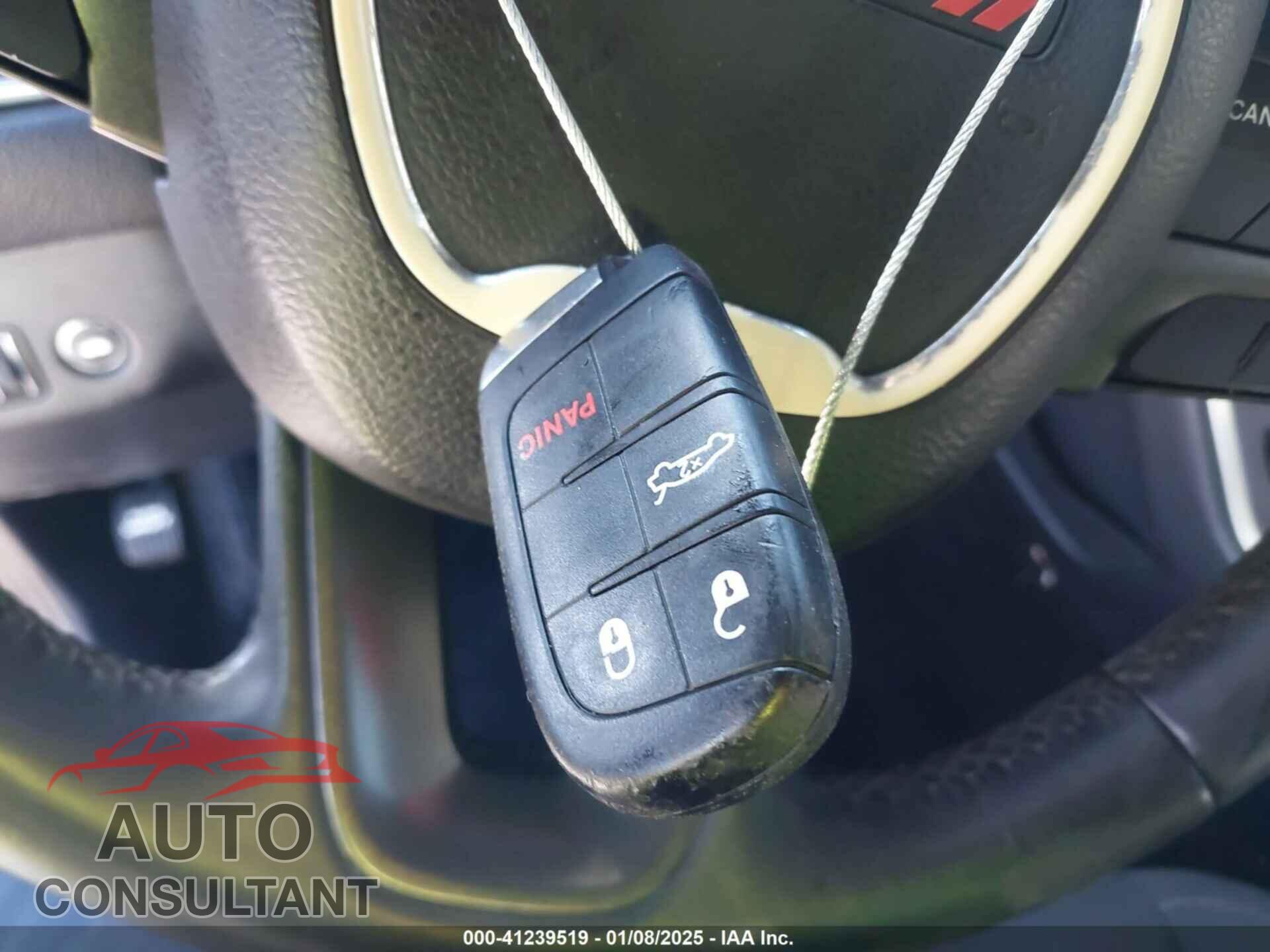 DODGE CHALLENGER 2015 - 2C3CDZAT7FH740541
