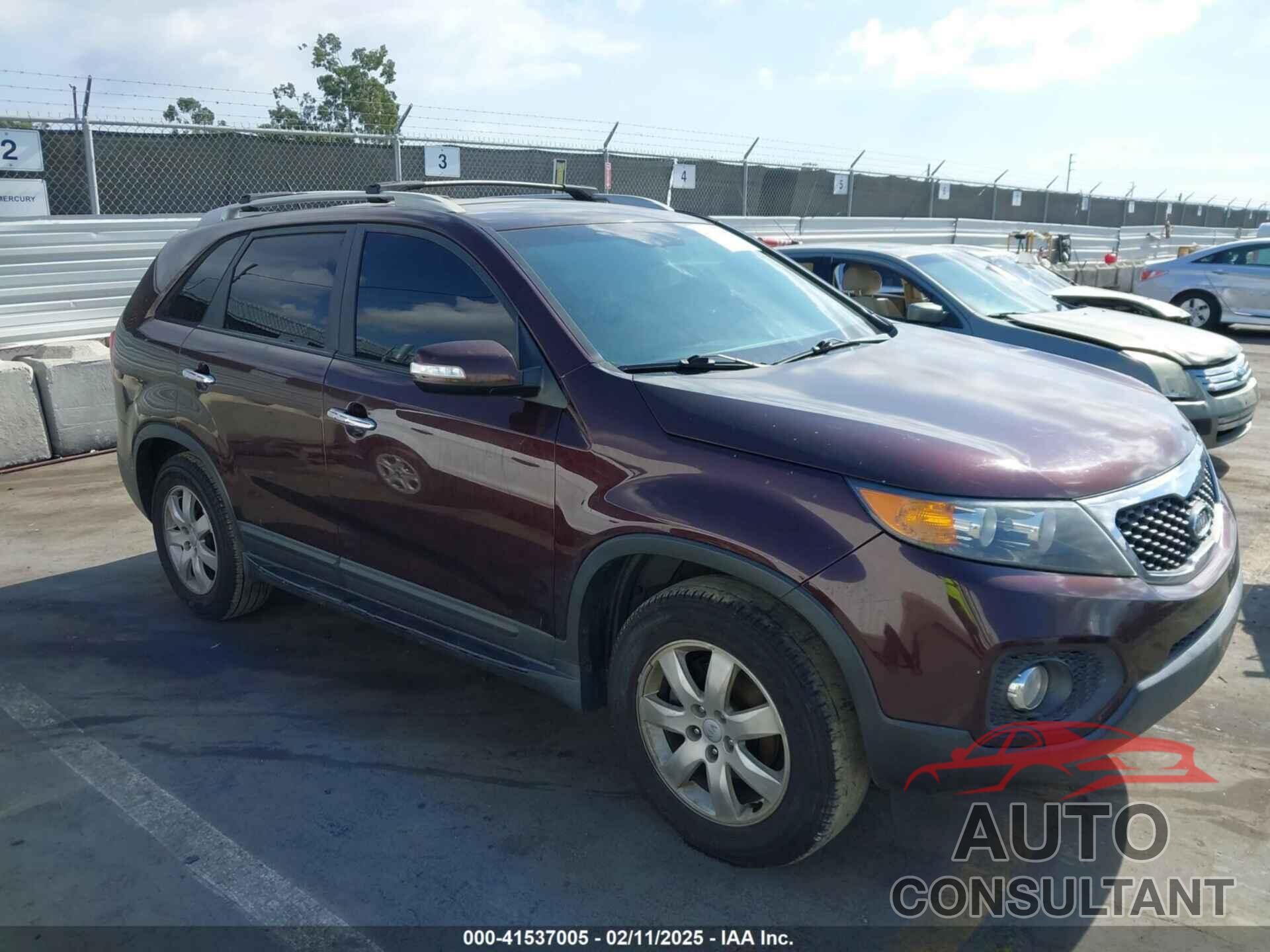 KIA SORENTO 2012 - 5XYKT4A20CG301860
