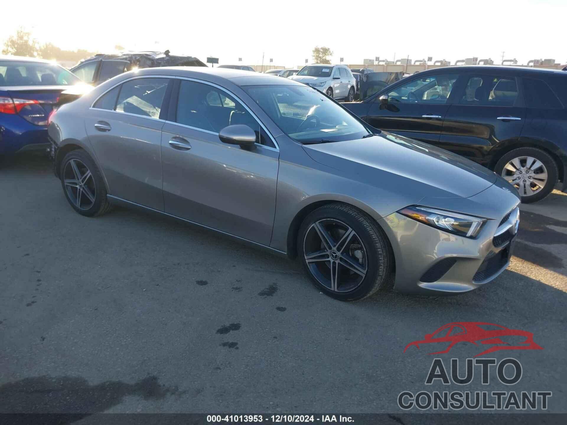 MERCEDES-BENZ A 220 2019 - WDD3G4EB5KW034192
